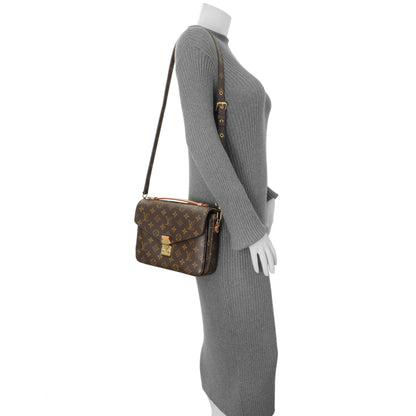 Exclusive Louis Vuitton Monogram Pochette Metis — Alternate View 7