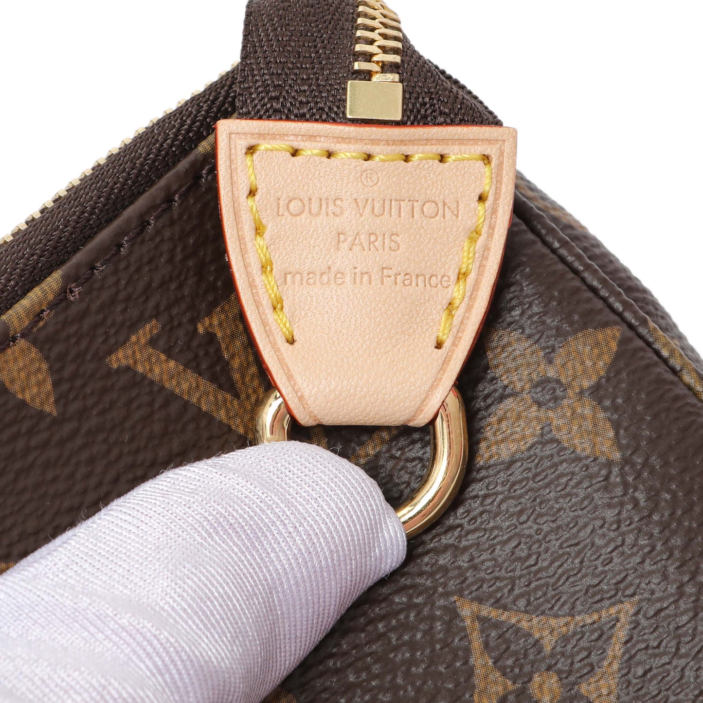 Exclusive Louis Vuitton Monogram Pochette Accessories NM — Detail View