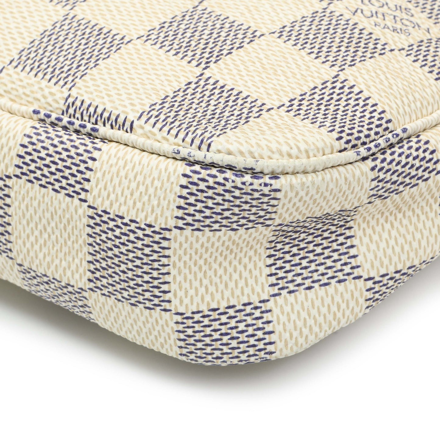 Exclusive Louis Vuitton Damier Azur Pochette Accessories — Detail View