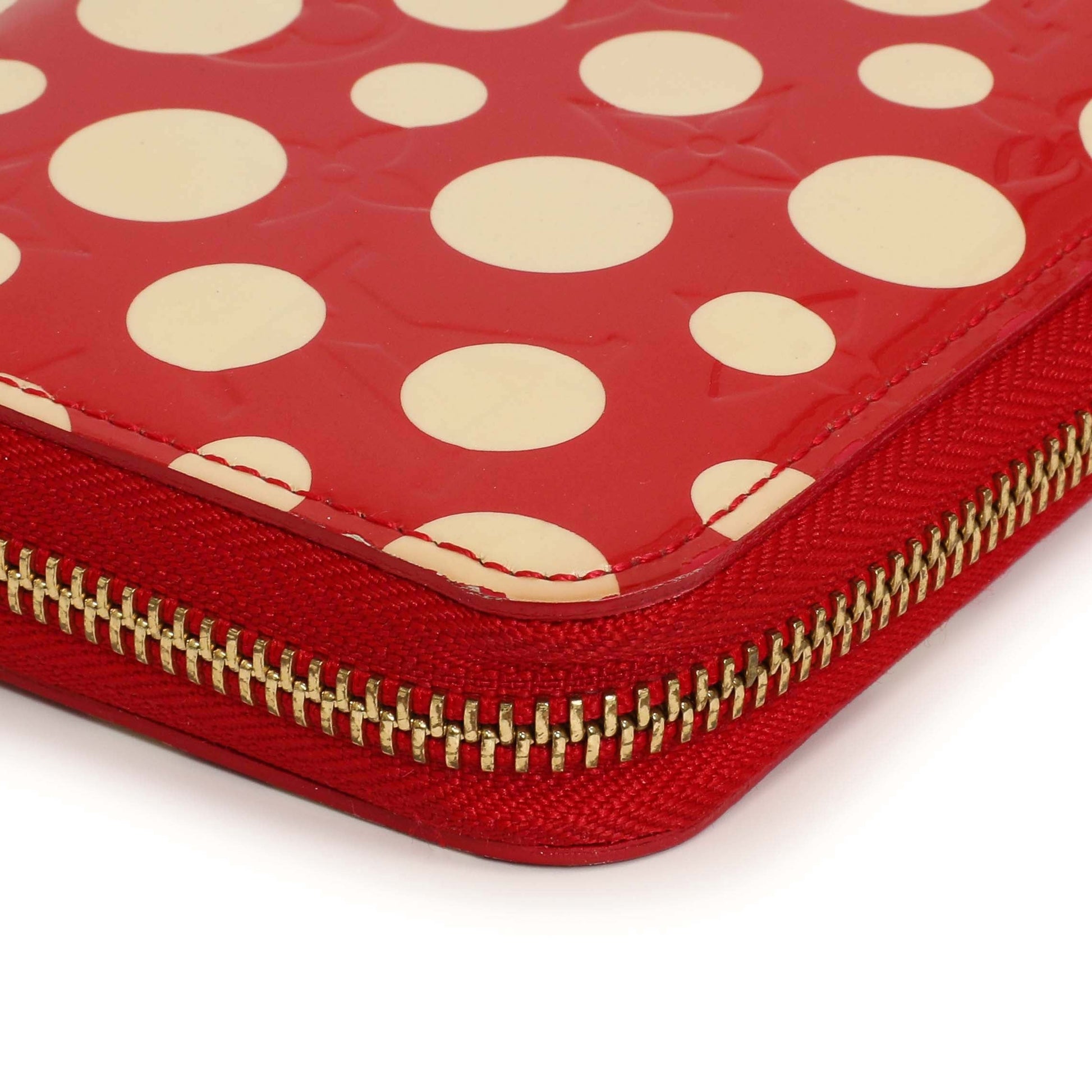 Exclusive Louis Vuitton Yayoi Kusama Red Vernis Infinity Dots Zippy Wallet — Top View
