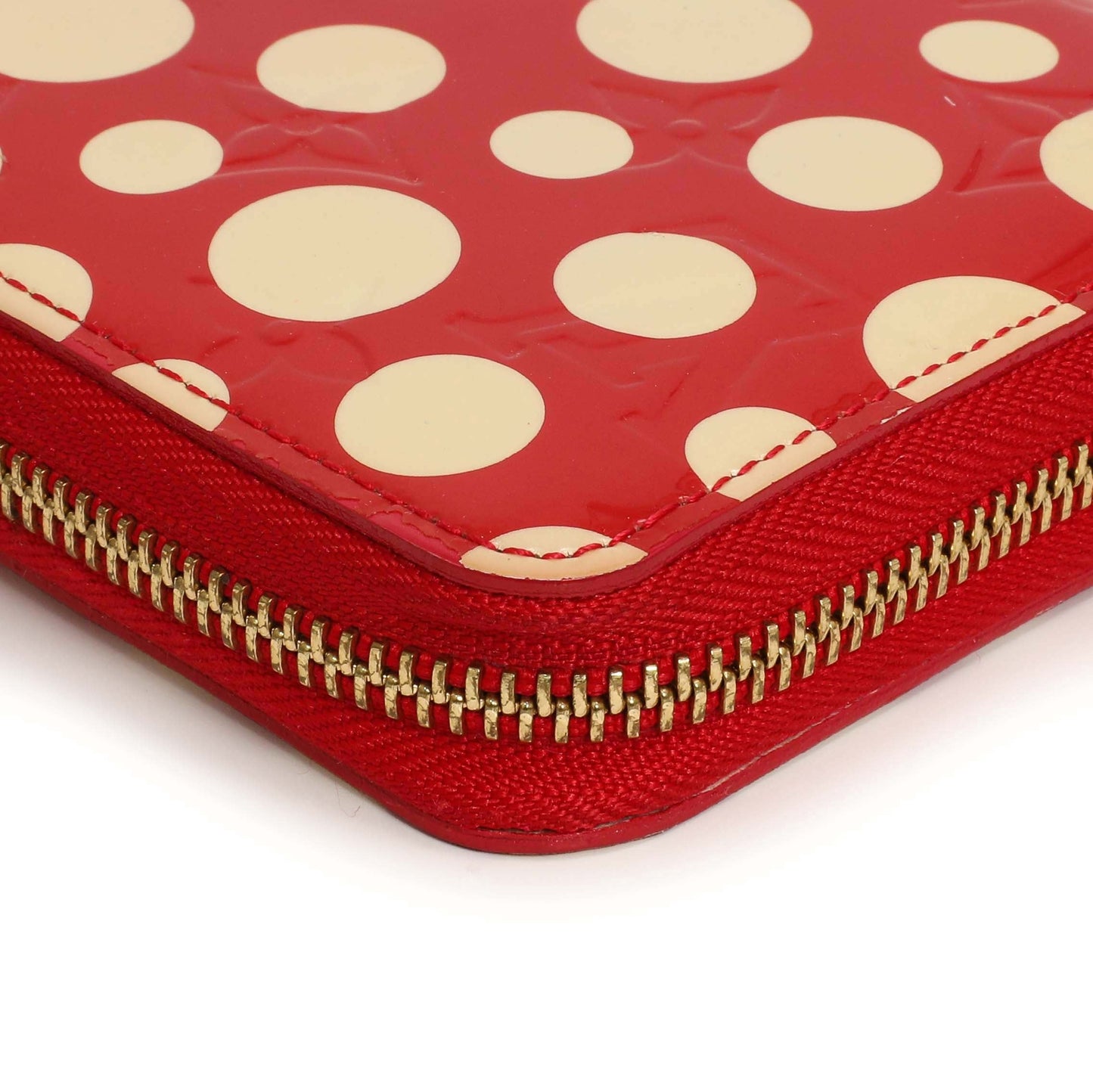Exclusive Louis Vuitton Yayoi Kusama Red Vernis Infinity Dots Zippy Wallet — Detail View