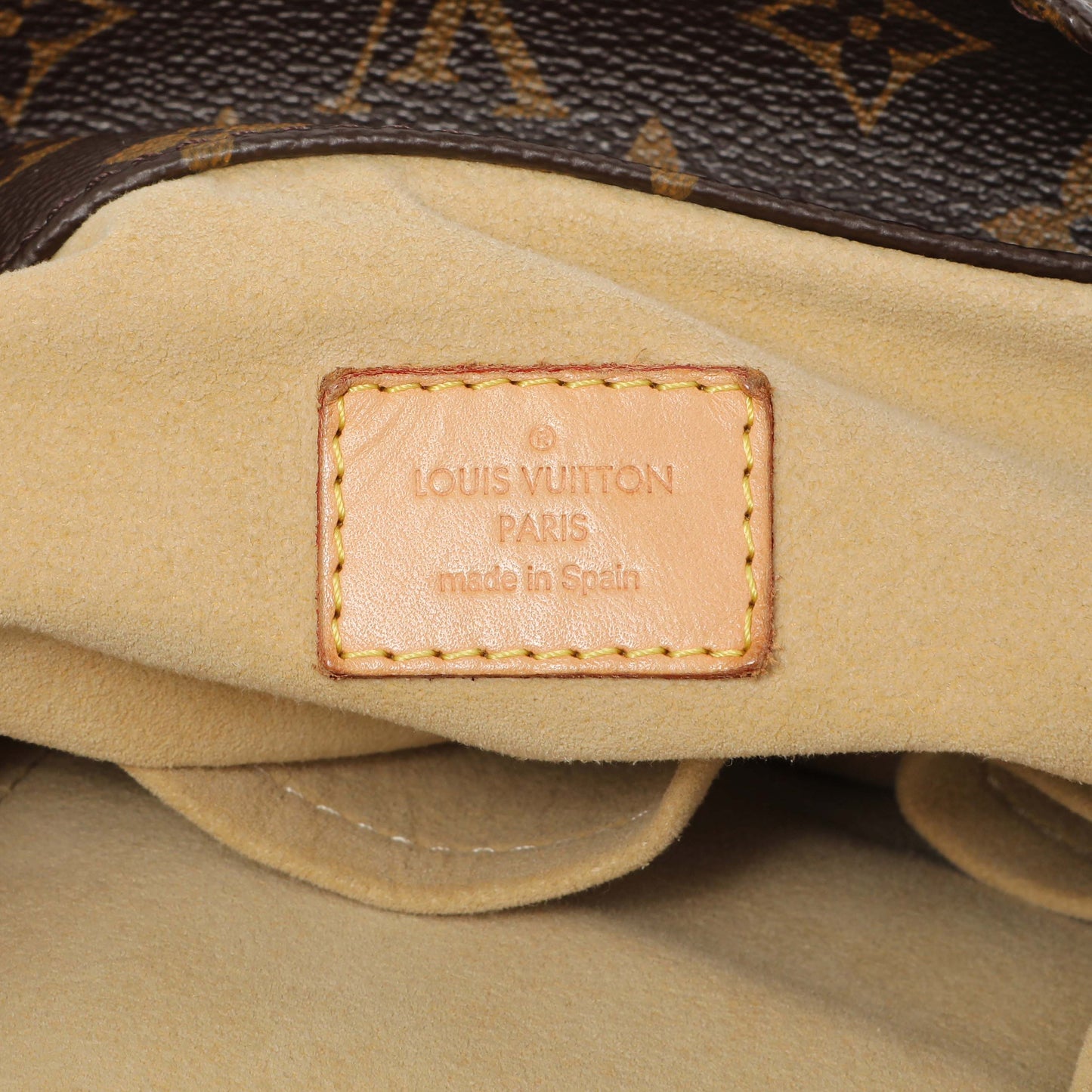 Exclusive Louis Vuitton Monogram Artsy MM — Alternate View 9