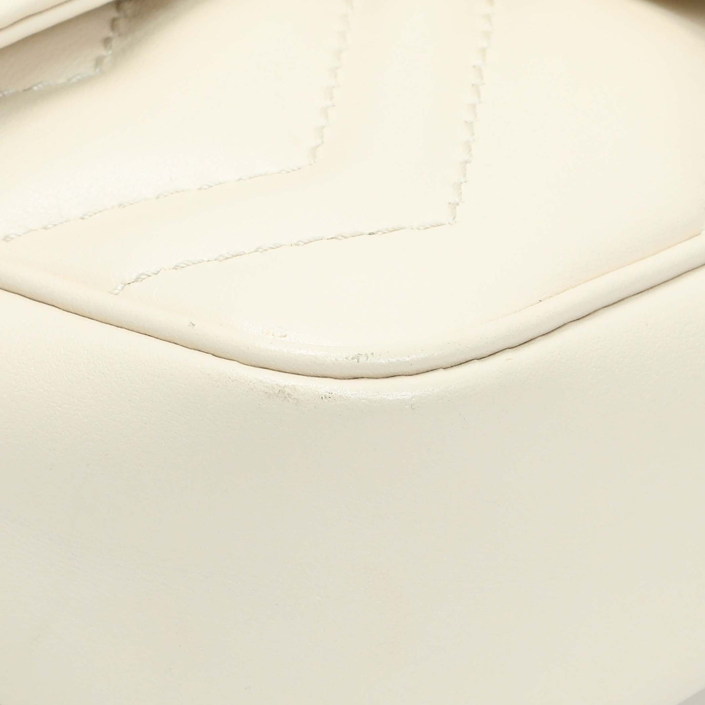 Exclusive Gucci White Calfskin Matelasse Super Mini GG Marmont Shoulder Bag — Top View