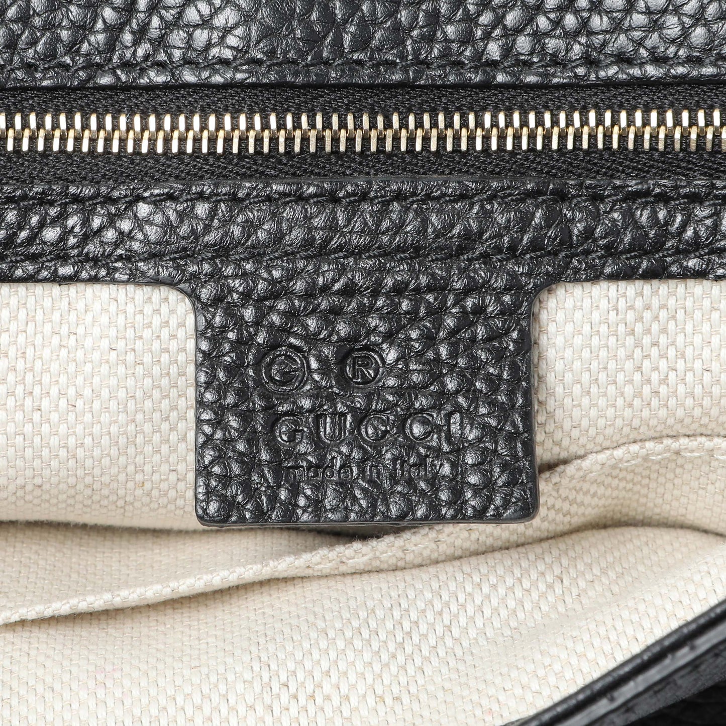 Exclusive Gucci Black Pebbled Calfskin Medium Soho Flap Crossbody — Detail View