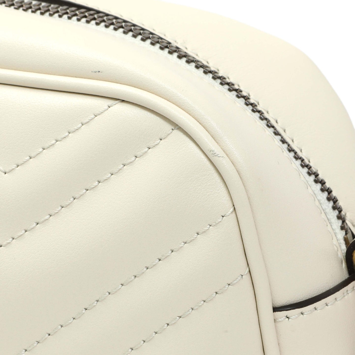 Exclusive Gucci White Calfskin Matelasse Small GG Marmont Chain Shoulder Bag — Alternate View 7