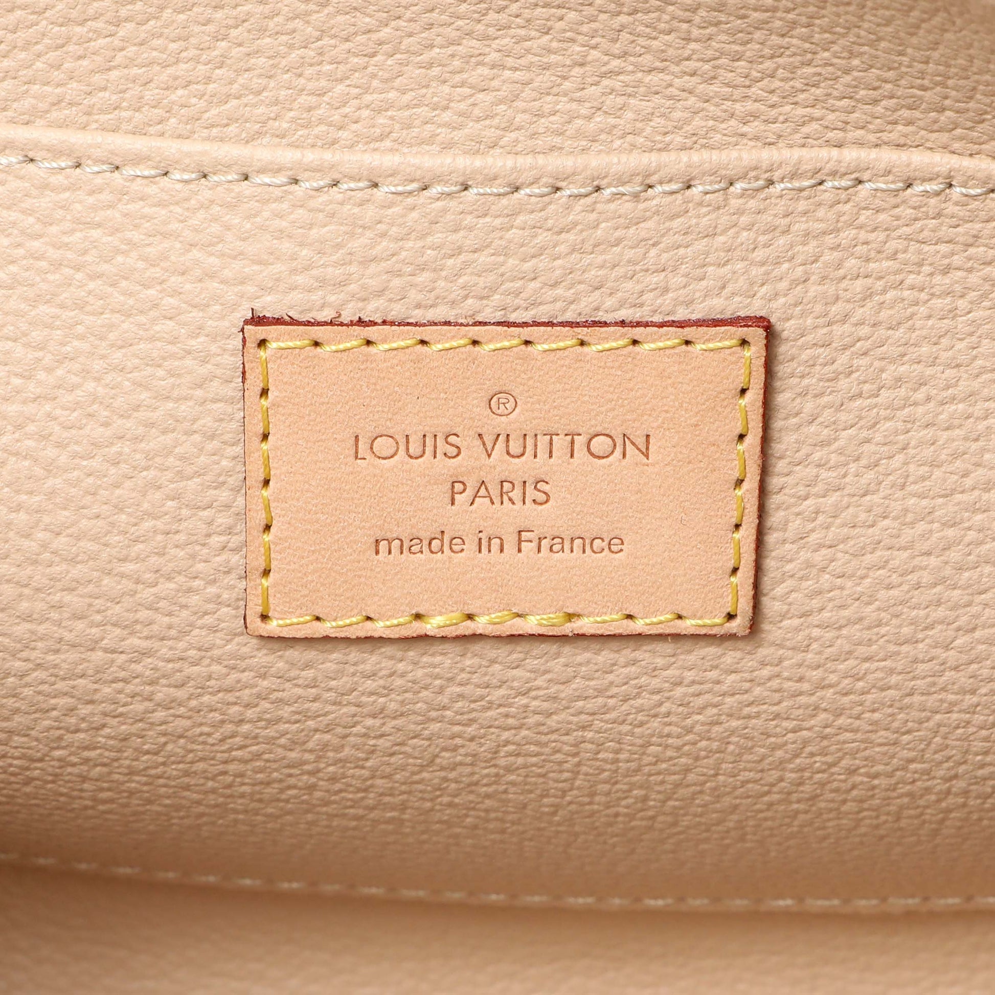 Exclusive Louis Vuitton Monogram Cosmetic Pouch GM — Detail View