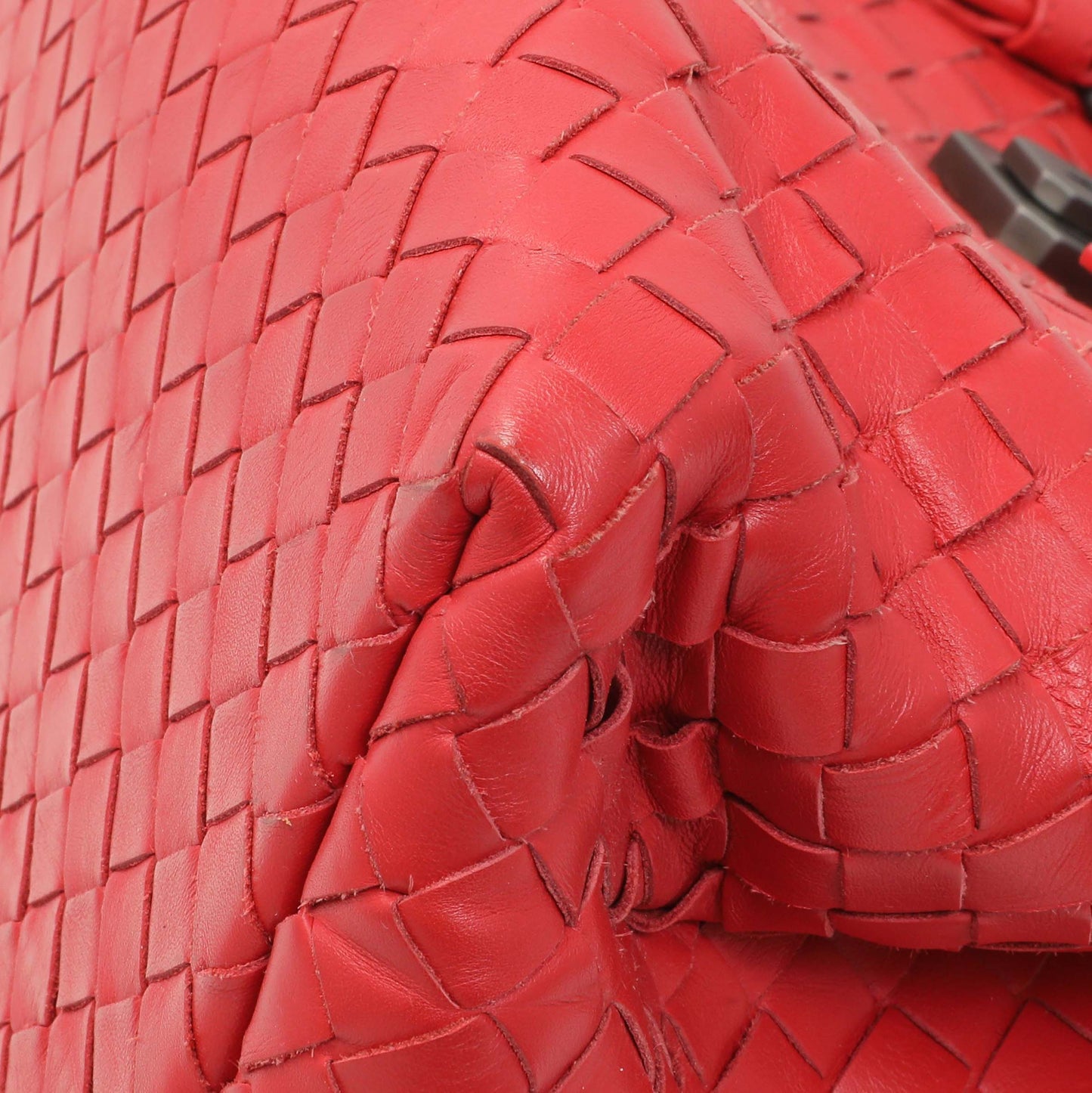 Exclusive Bottega Veneta Red Intrecciato Small Roma Tote — Detail View