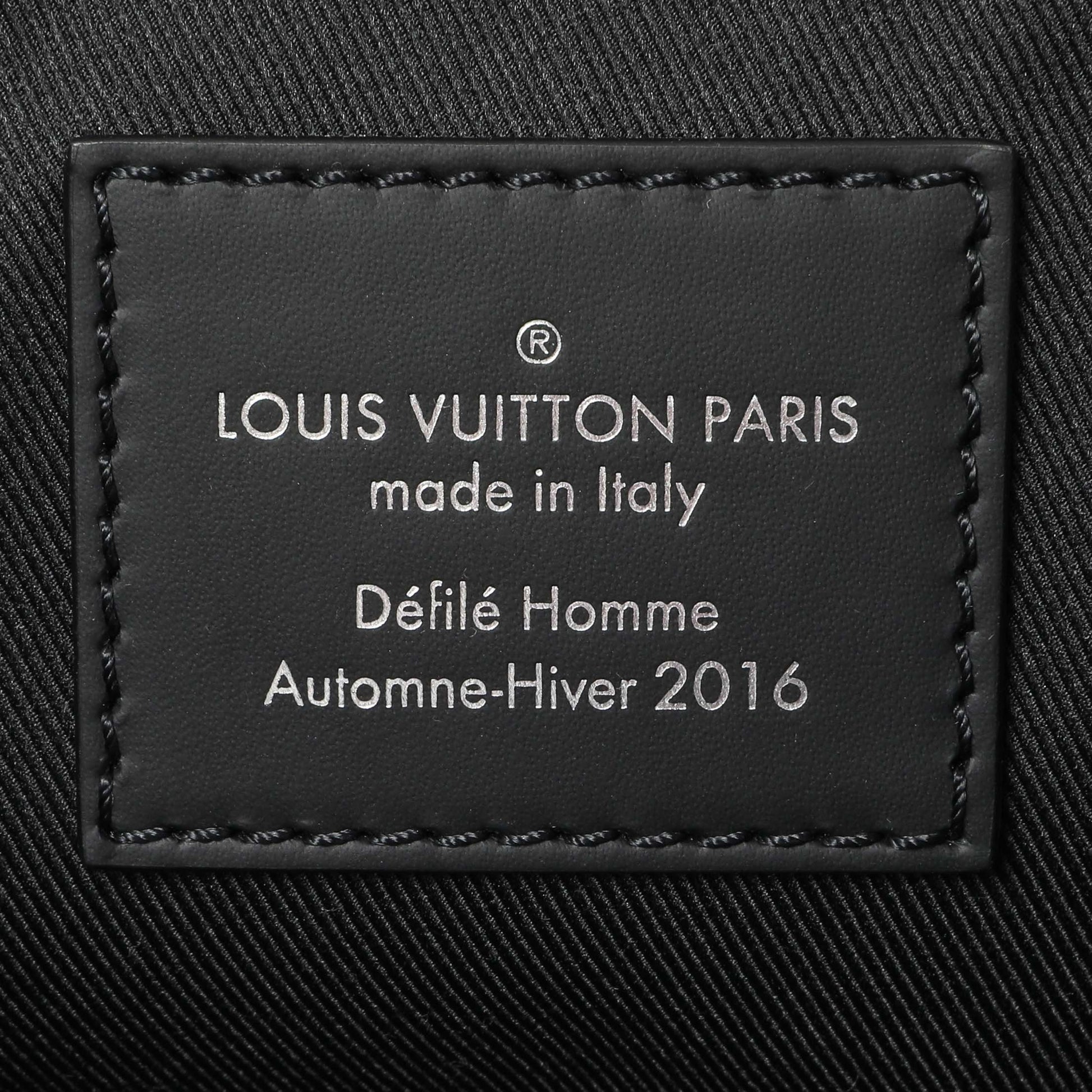 Exclusive Louis Vuitton Monogram Eclipse Messenger Voyager PM — Detail View