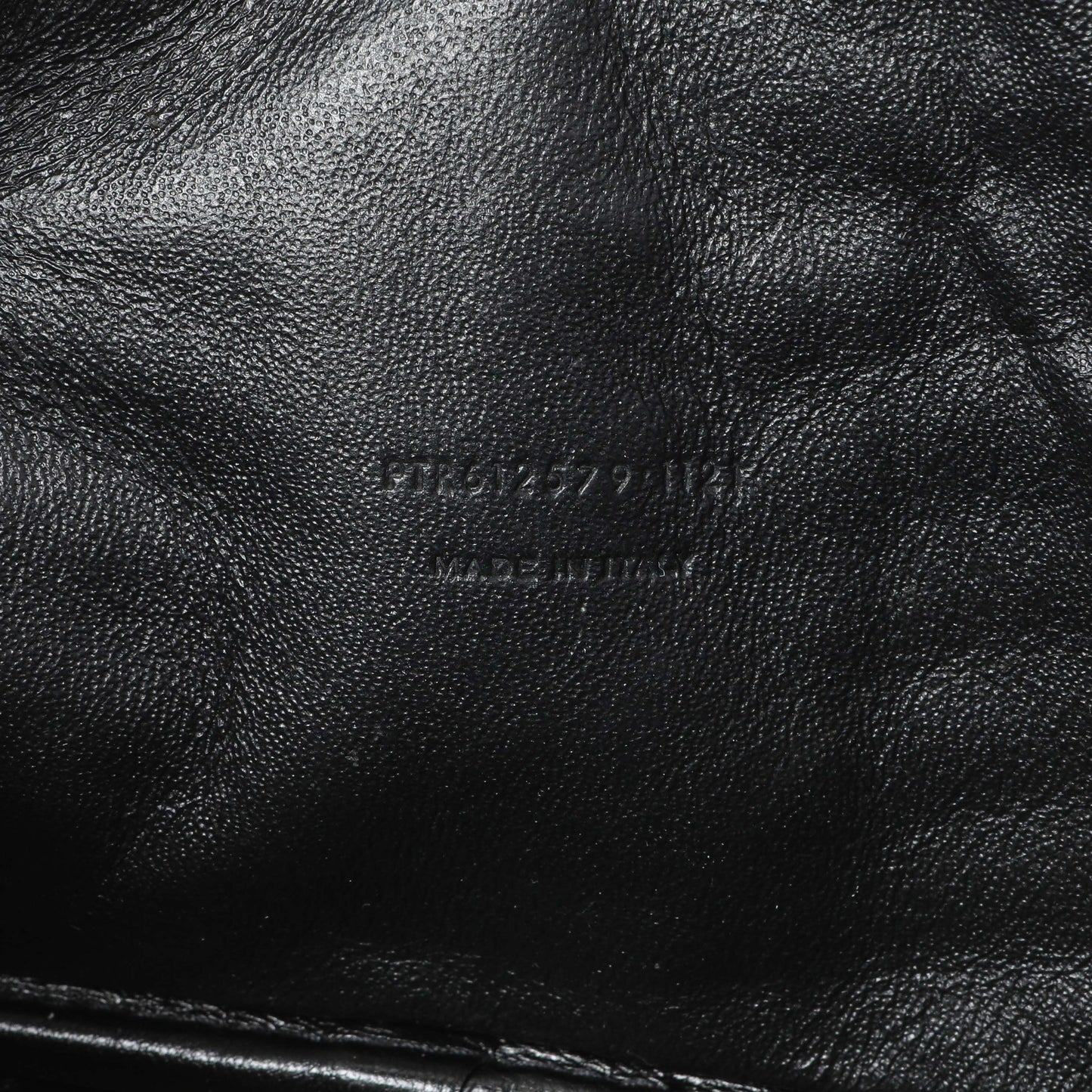 Exclusive Saint Laurent Black Grain De Poudre Matelasse Monogram Mini Lou Camera Bag — Alternate View 10