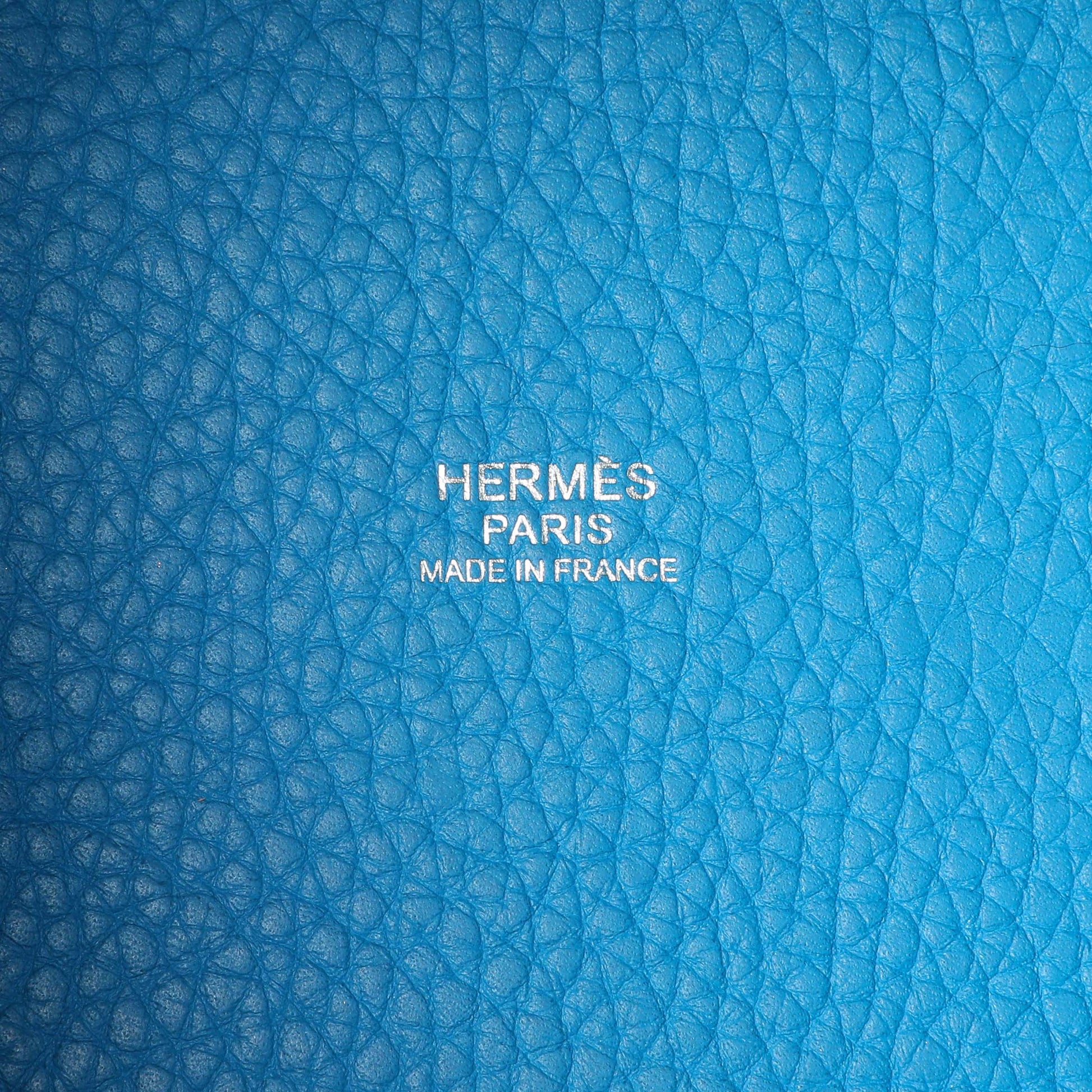 Exclusive Hermes Bleu Zanzibar Clemence Picotin Lock 18 PM — Alternate View 9