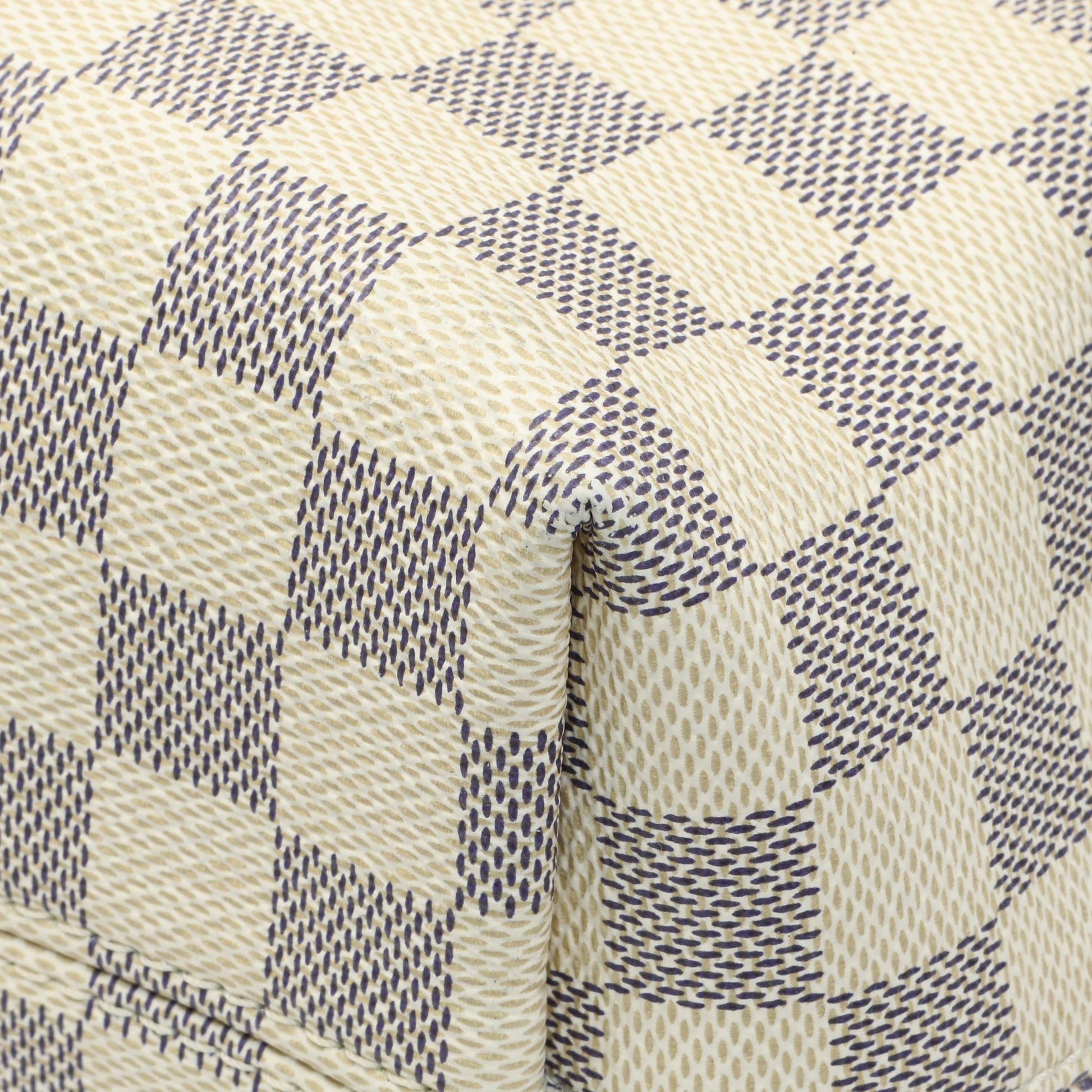 Exclusive Louis Vuitton Damier Azur Graceful PM — Detail View