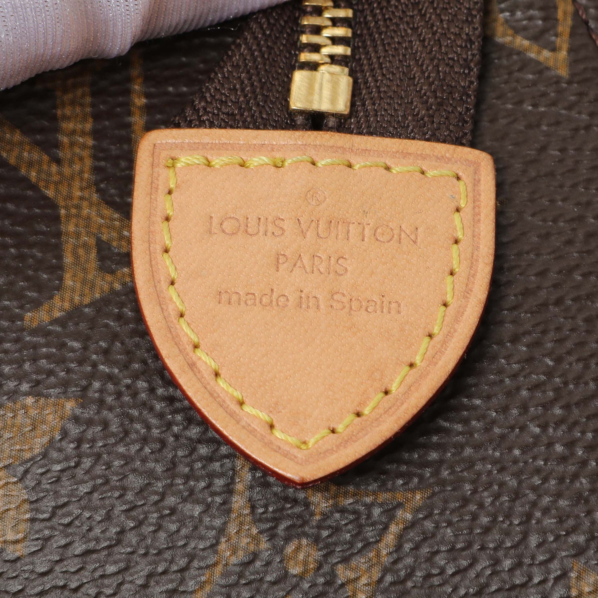 Exclusive Louis Vuitton Monogram Toiletry Pouch 26 — Alternate View 9