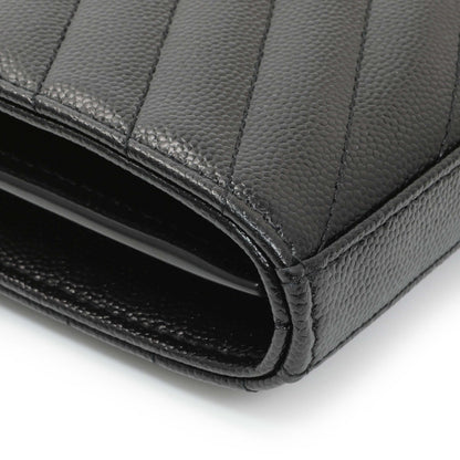 Exclusive Saint Laurent Grain De Poudre Matelasse Chevron Monogram Chain Wallet — Lifestyle View