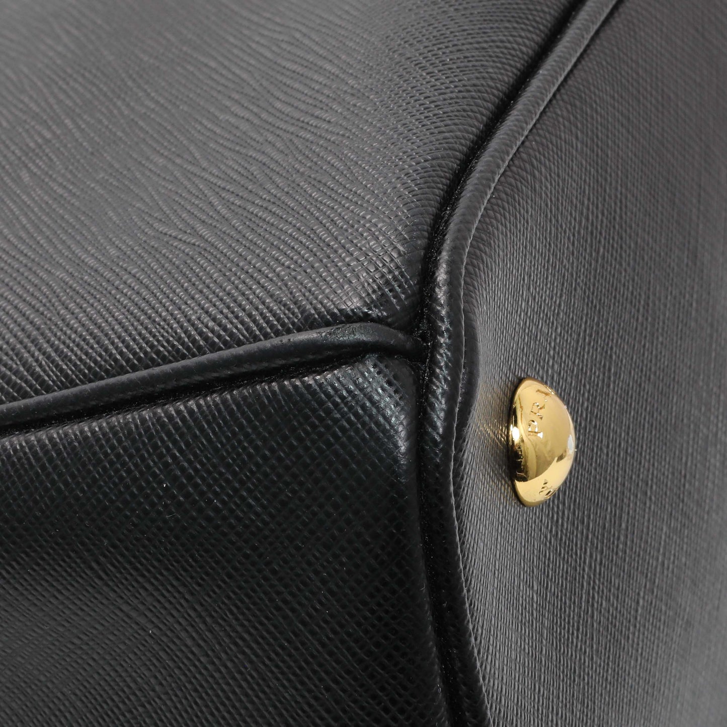 Exclusive Prada Black Saffiano Medium Galleria Double Zip Tote — Top View