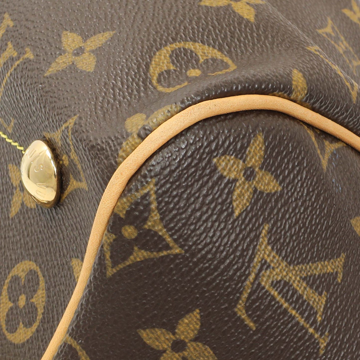 Exclusive Louis Vuttion Monogram Tivoli PM — Detail View