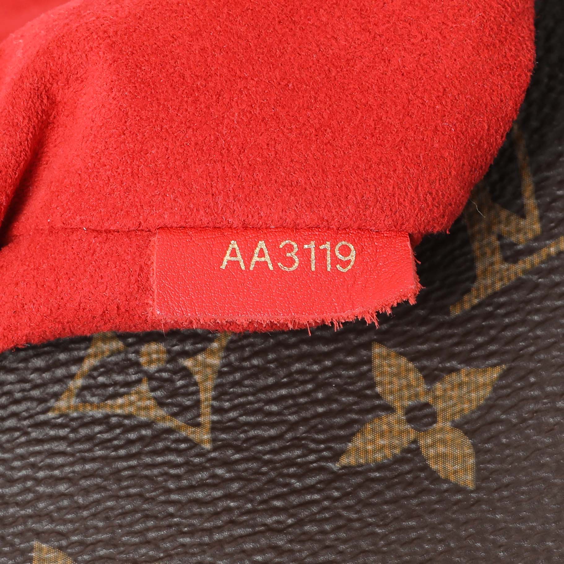 Exclusive Louis Vuitton Monogram Coquelicot Locky BB — Alternate View 10