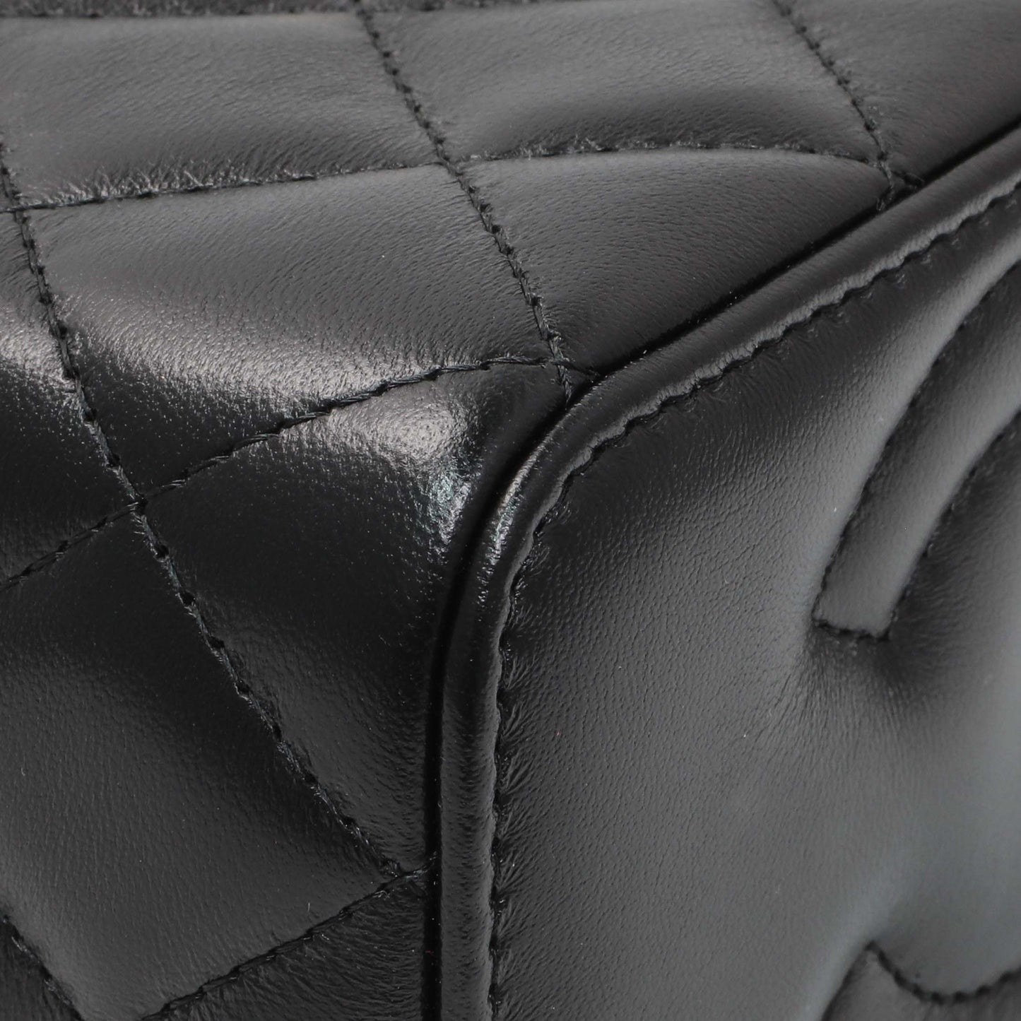 Exclusive Chanel Black Quilted Lambskin Small Pillow Crush Vanity Case With Chain — Top View