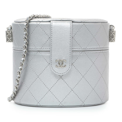 Exclusive Chanel Silver Quilted Round Vanity Case With Chain — Front View