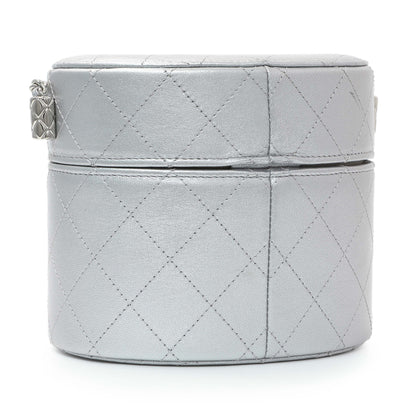 Exclusive Chanel Silver Quilted Round Vanity Case With Chain — Side View