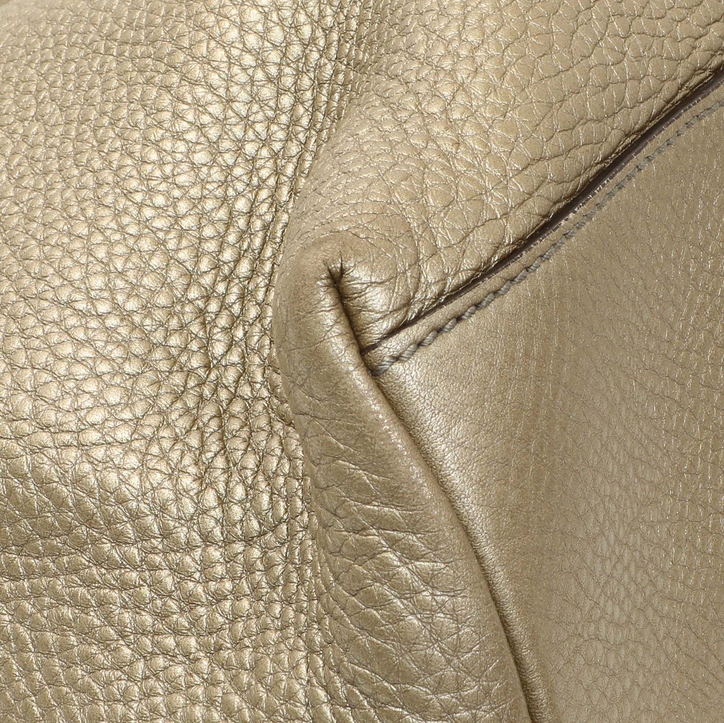 Exclusive Gucci Gold Pebbled Calfskin Medium Soho Chain Shoulder Bag — Top View