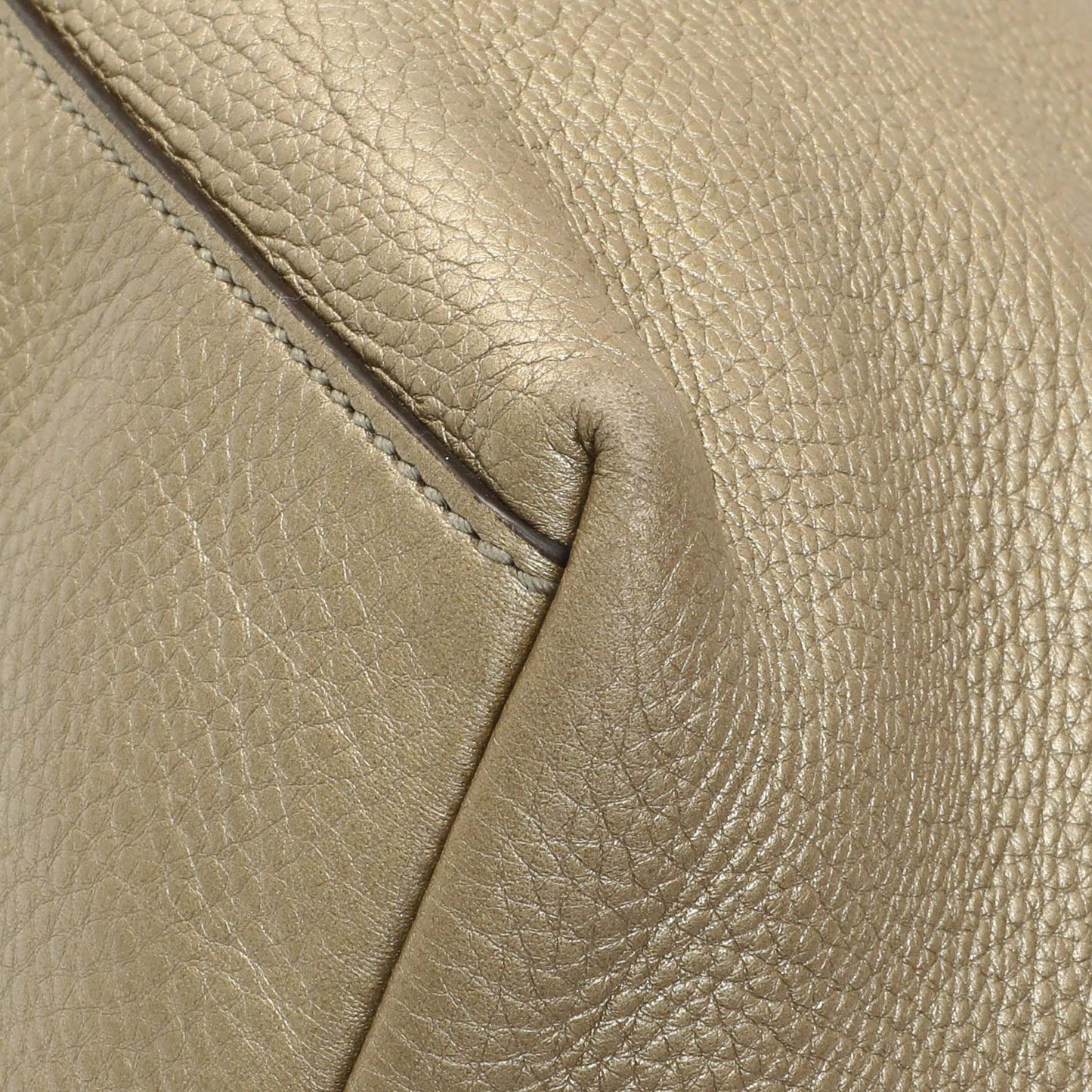 Exclusive Gucci Gold Pebbled Calfskin Medium Soho Chain Shoulder Bag — Alternate View 7