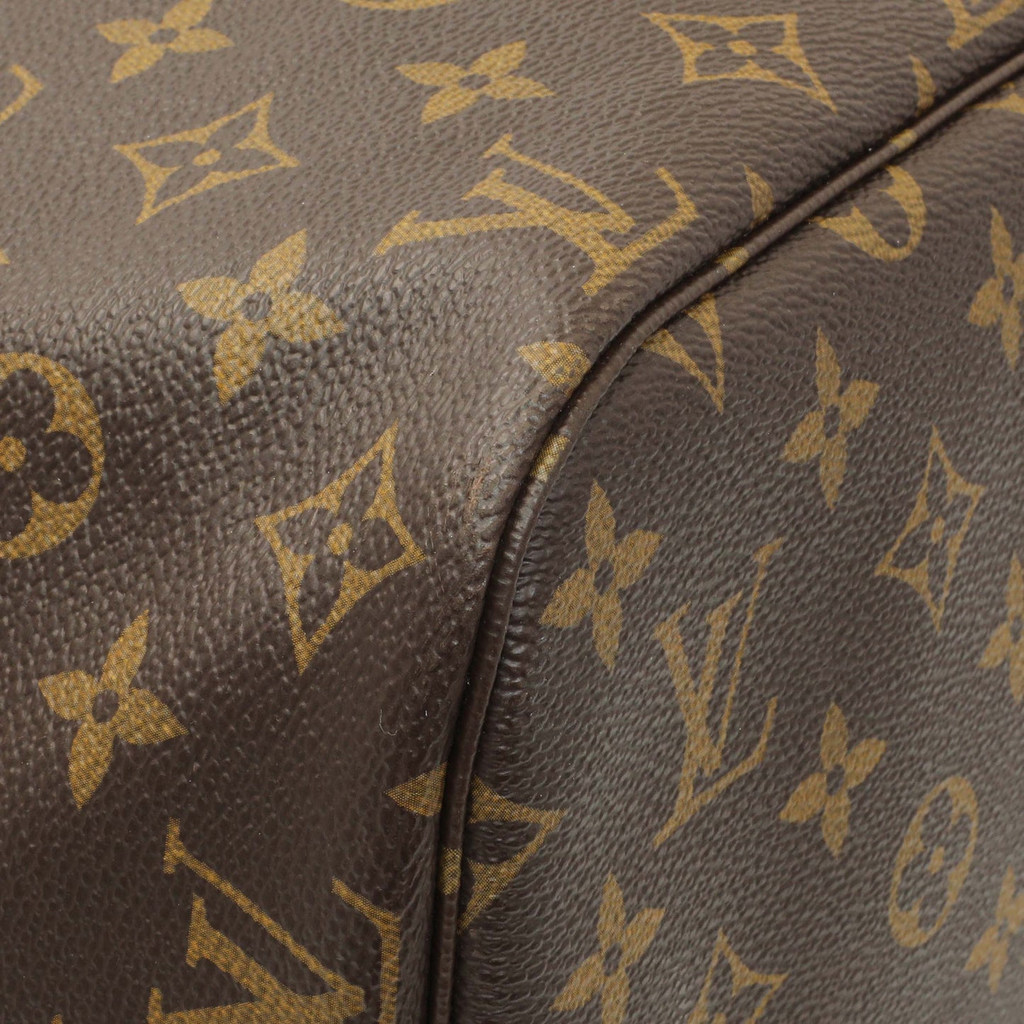Exclusive Louis Vuitton Monogram Neverfull MM — Top View