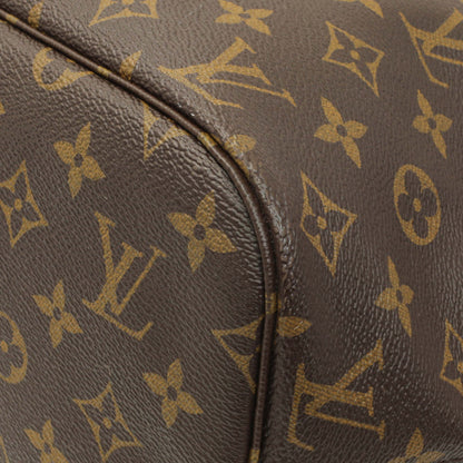 Exclusive Louis Vuitton Monogram Neverfull MM — Detail View