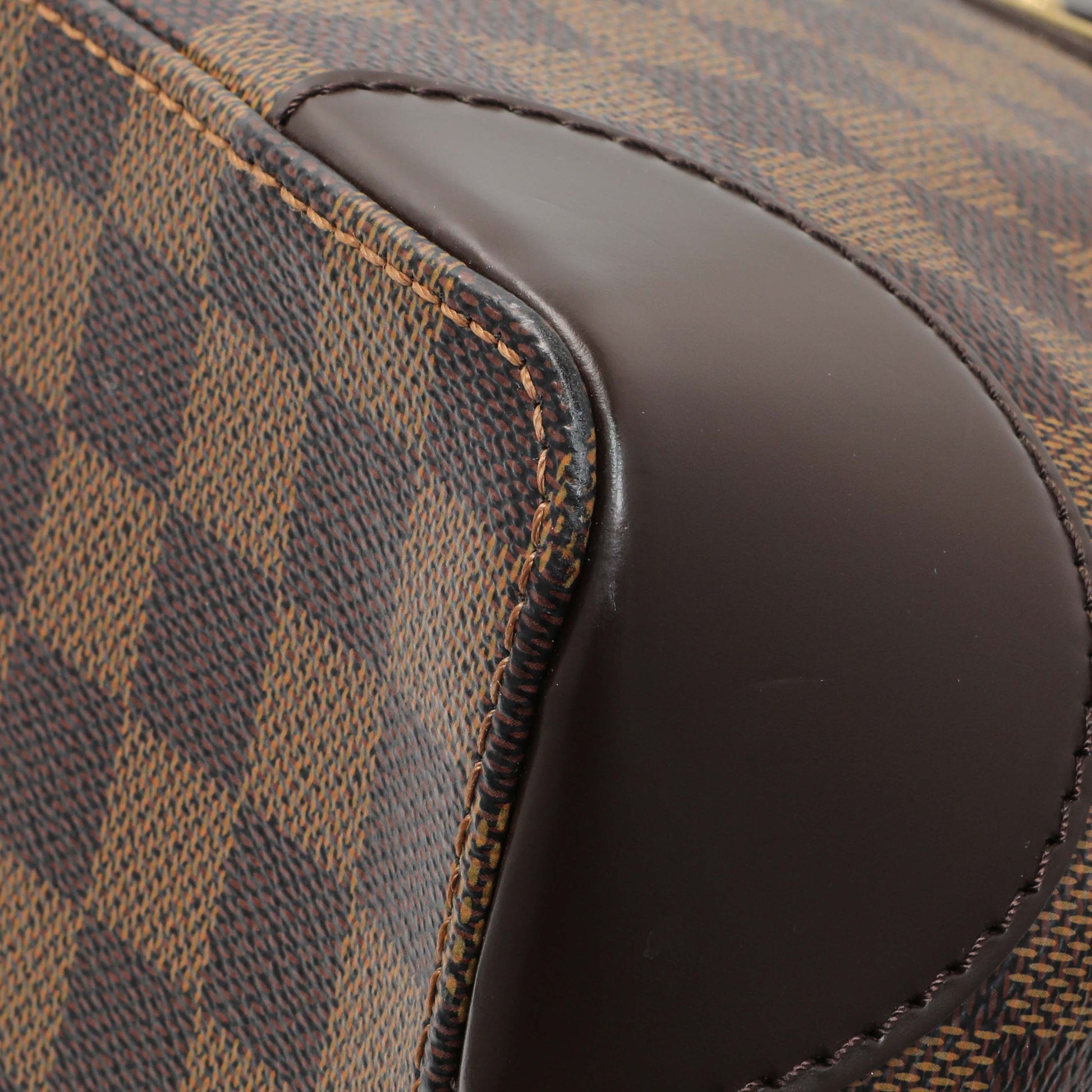 Exclusive Louis Vuitton Damier Ebene Hampstead PM — Detail View