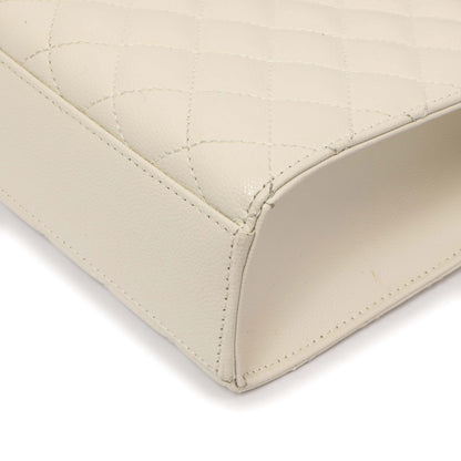 Exclusive Saint Laurent White Grain De Poudre Matelasse Chevron Large Triquilt Monogram Satchel — Lifestyle View
