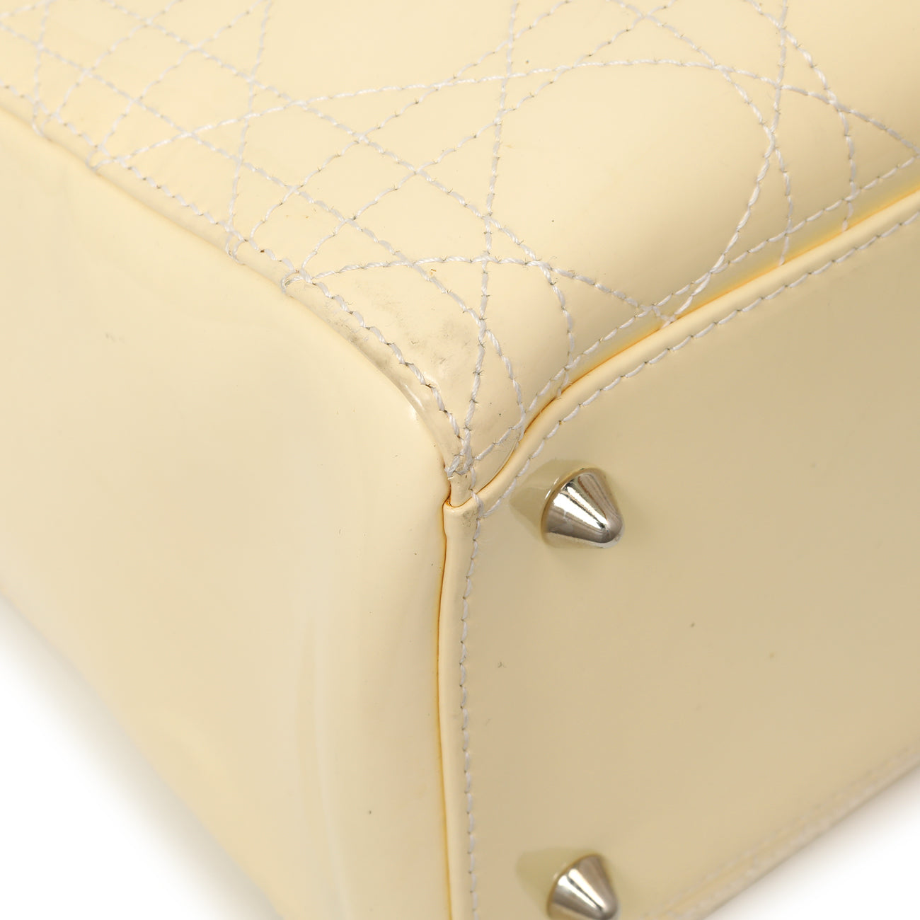Exclusive Christian Dior Ivory Patent Cannage Medium Lady Dior — Detail View