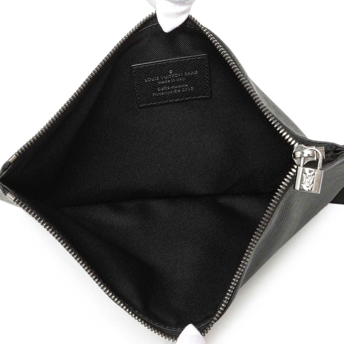 Exclusive Louis Vuitton Black Taiga Outdoor Cabas — Alternate View 11