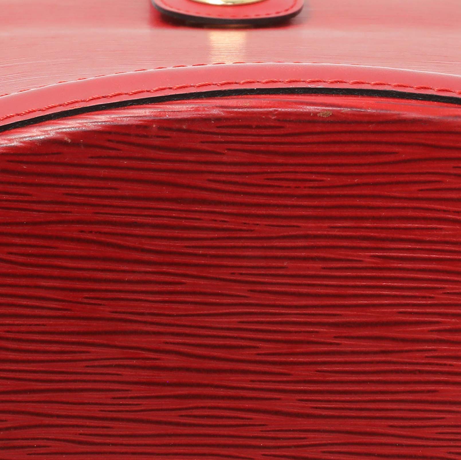 Exclusive Louis Vuitton Red Epi Cluny — Alternate View 7