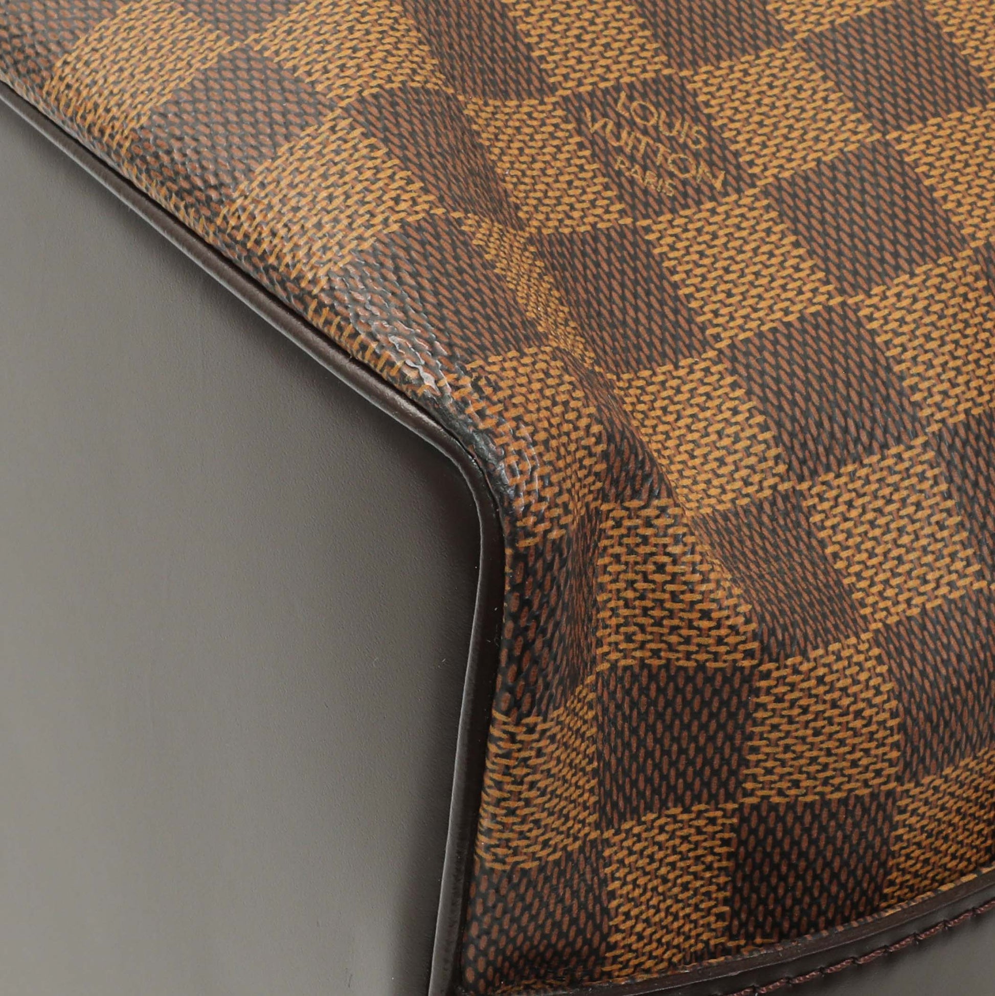 Exclusive Louis Vuitton Damier Ebene Chelsea Tote — Detail View