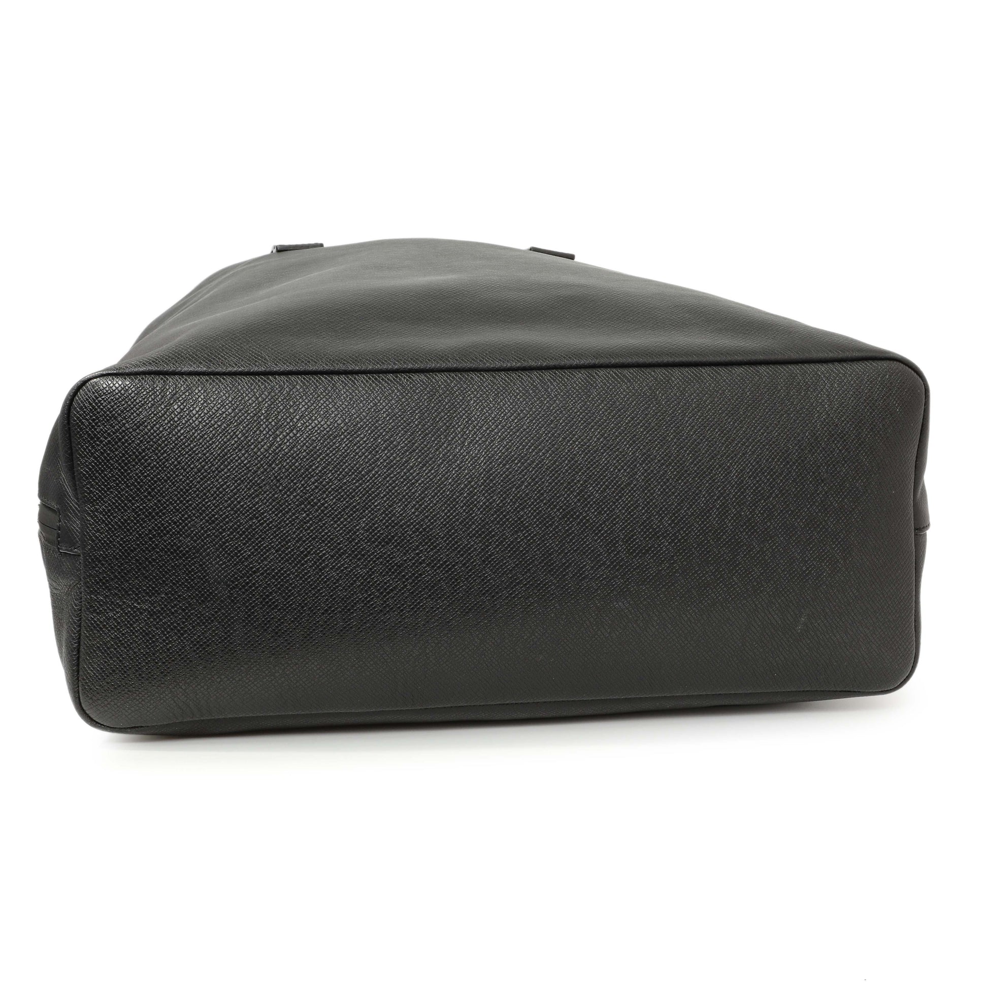 Exclusive Louis Vuitton Black Taiga Outdoor Cabas — Back View