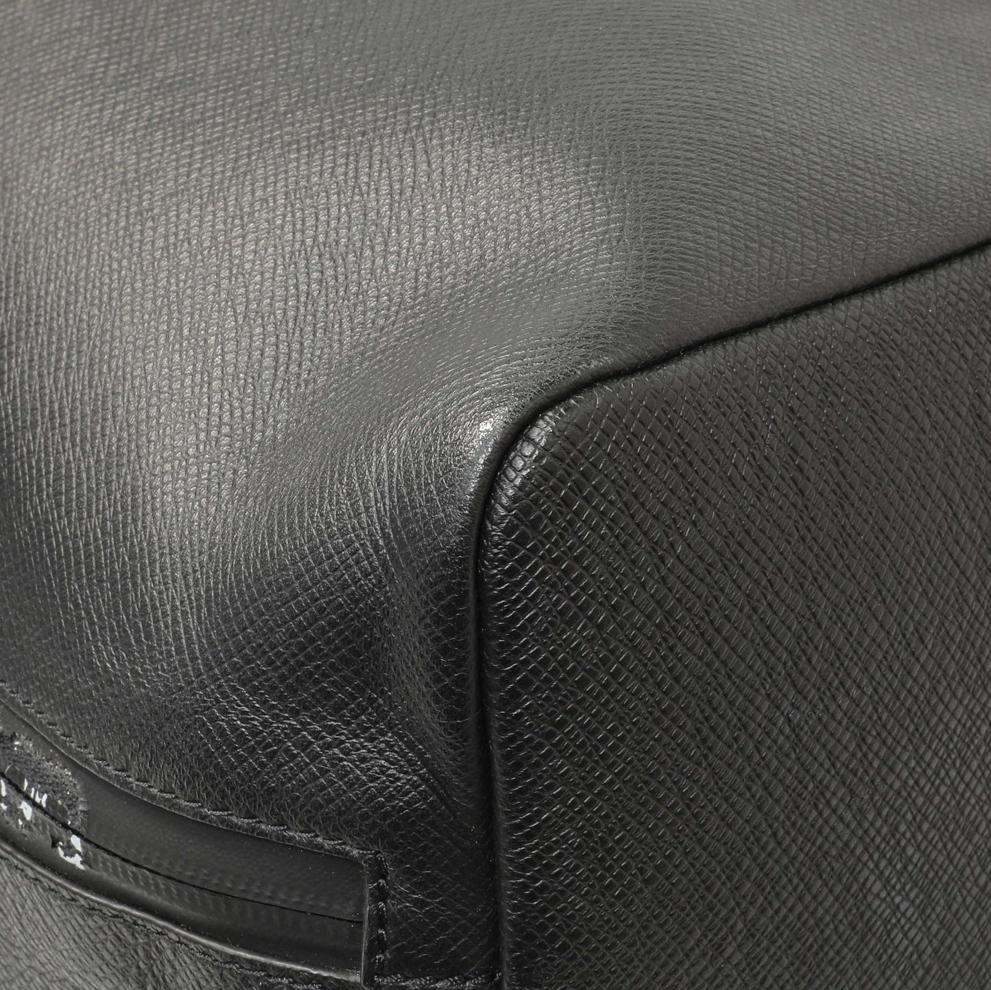 Exclusive Louis Vuitton Black Taiga Outdoor Cabas — Top View