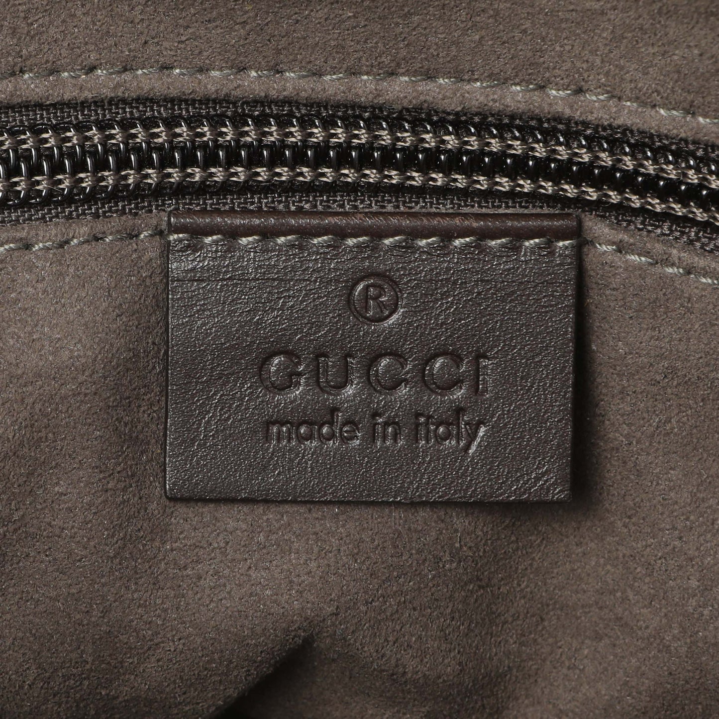 Exclusive Gucci GG Supreme Monogram Flat Messenger — Alternate View 9