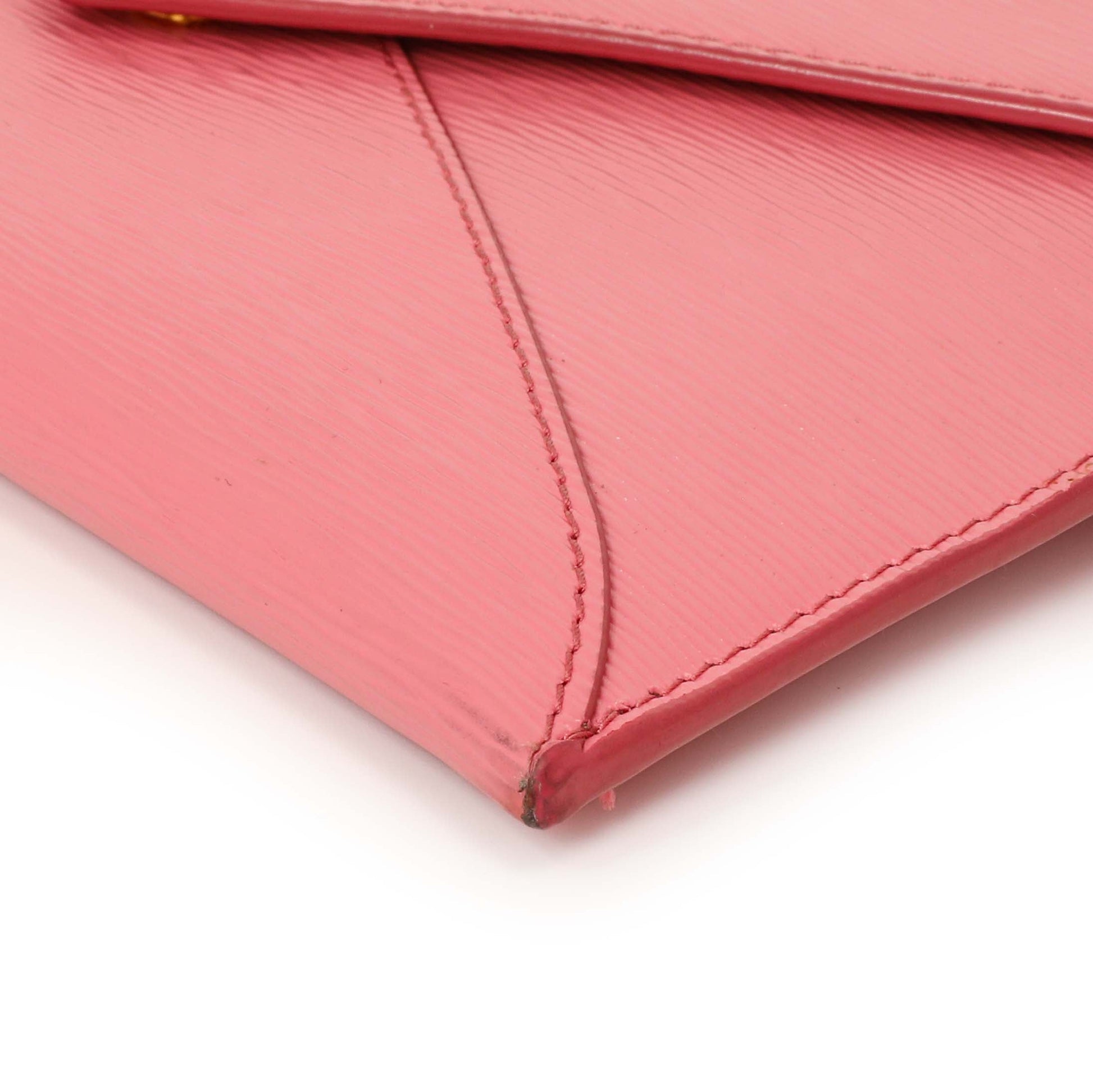 Exclusive Prada Pink Vitello Move Envelope Wallet — Detail View