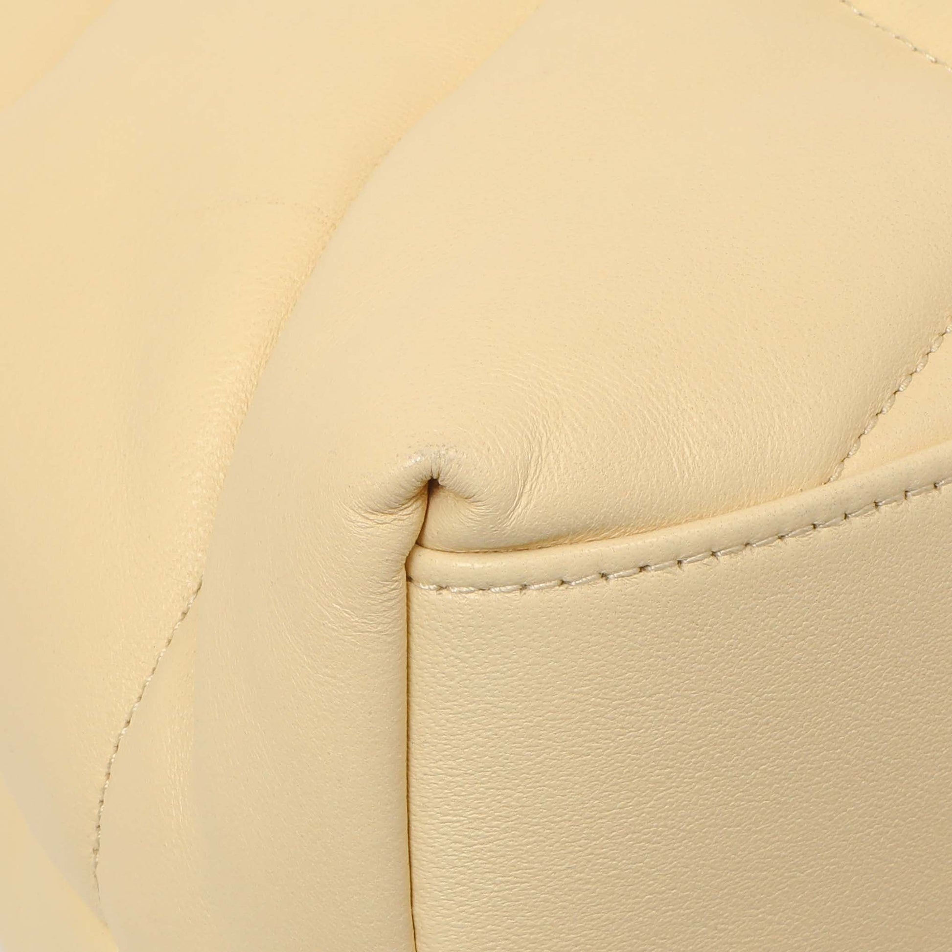 Exclusive Saint Laurent Jaune Pale Lambskin Medium Loulou Puffer — Alternate View 7
