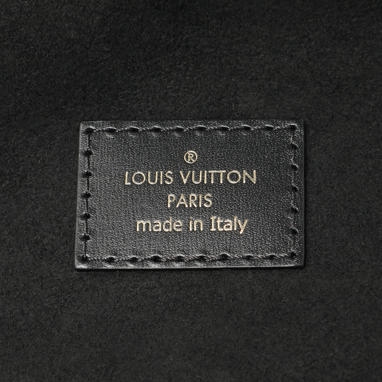 Exclusive Louis Vuitton Monogram Reverse Vanity PM — Detail View