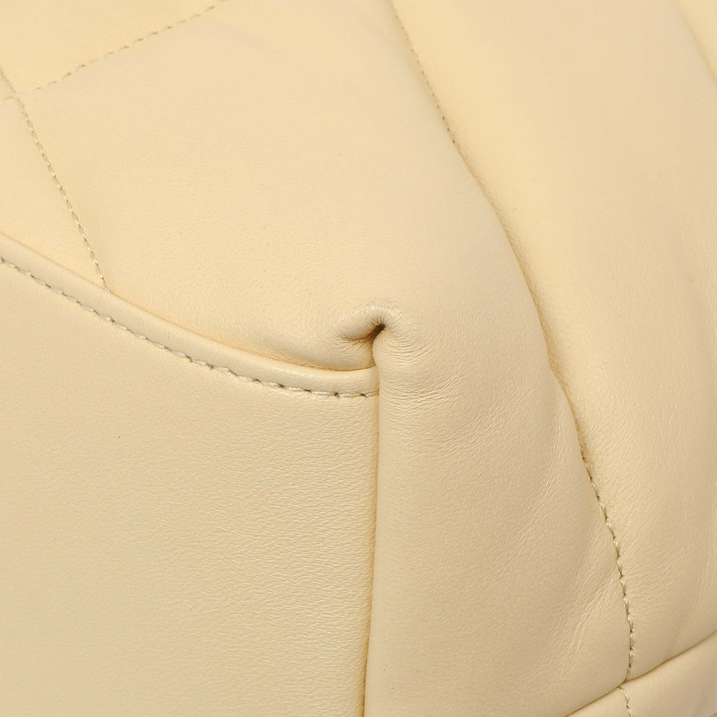 Exclusive Saint Laurent Jaune Pale Lambskin Medium Loulou Puffer — Alternate View 8