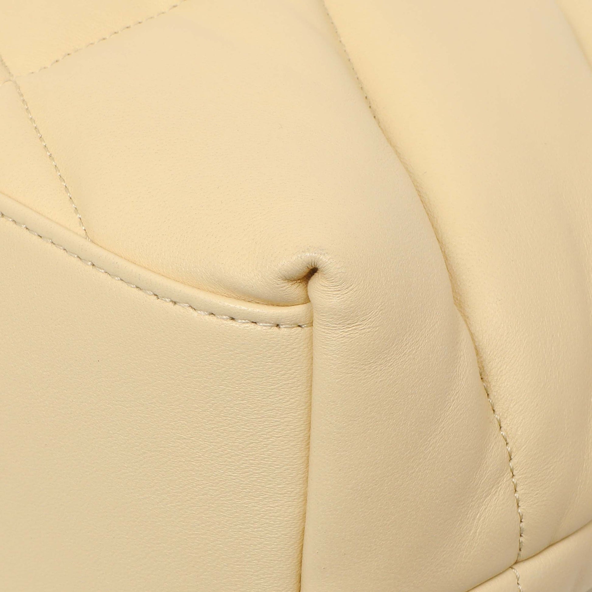 Exclusive Saint Laurent Jaune Pale Lambskin Medium Loulou Puffer — Alternate View 8