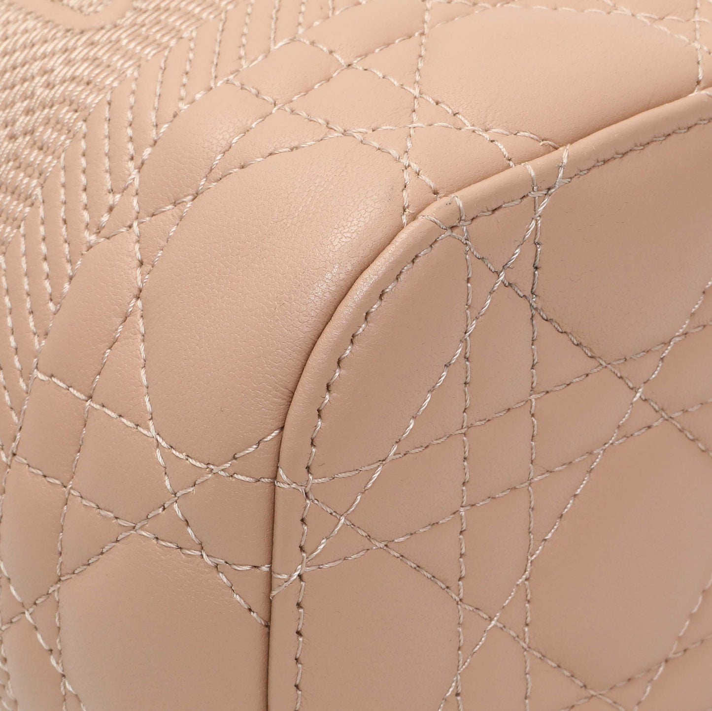 Exclusive Christian Dior Pink Lambskin Cannage Small Diortravel Vanity Case Cloud — Top View