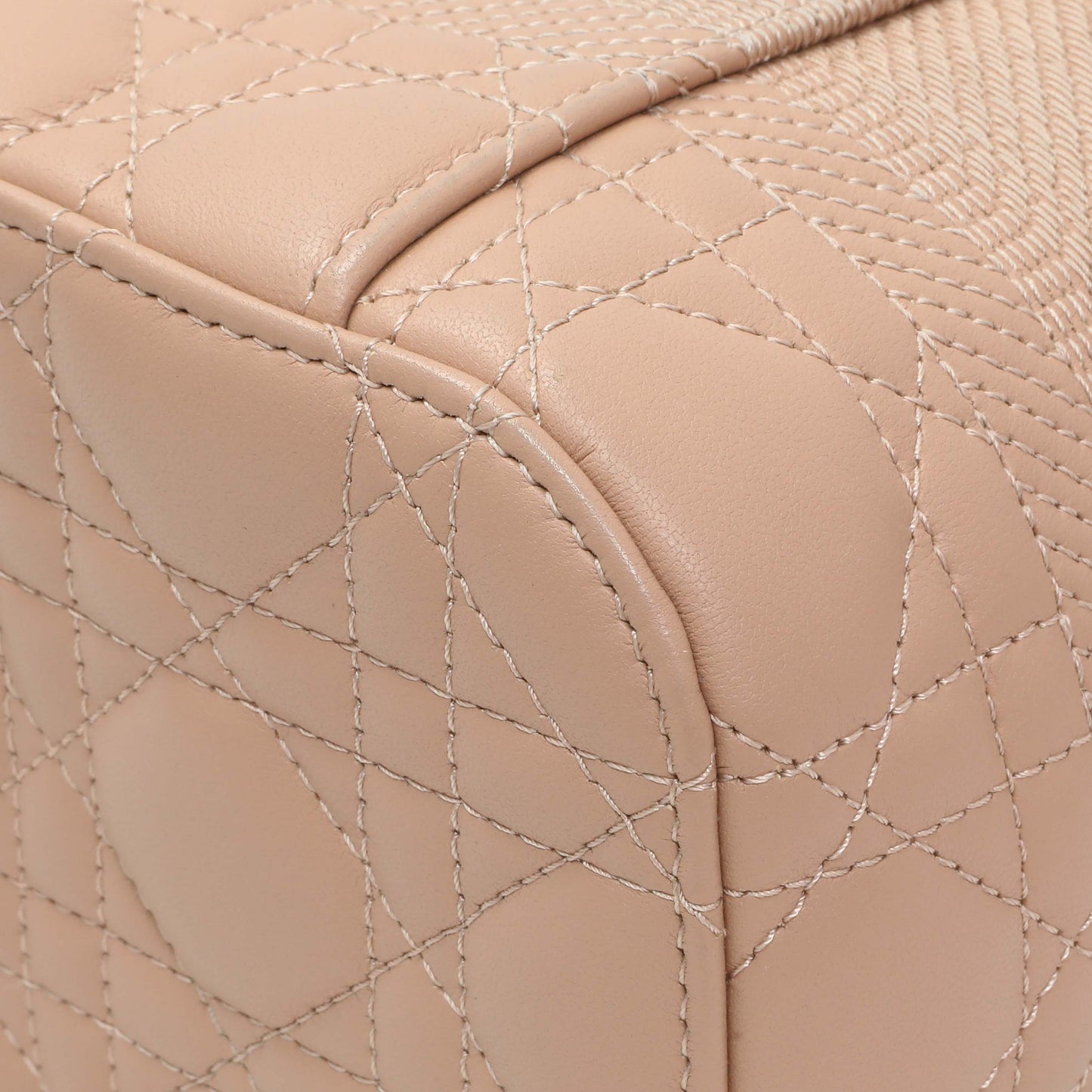 Exclusive Christian Dior Pink Lambskin Cannage Small Diortravel Vanity Case Cloud — Alternate View 7