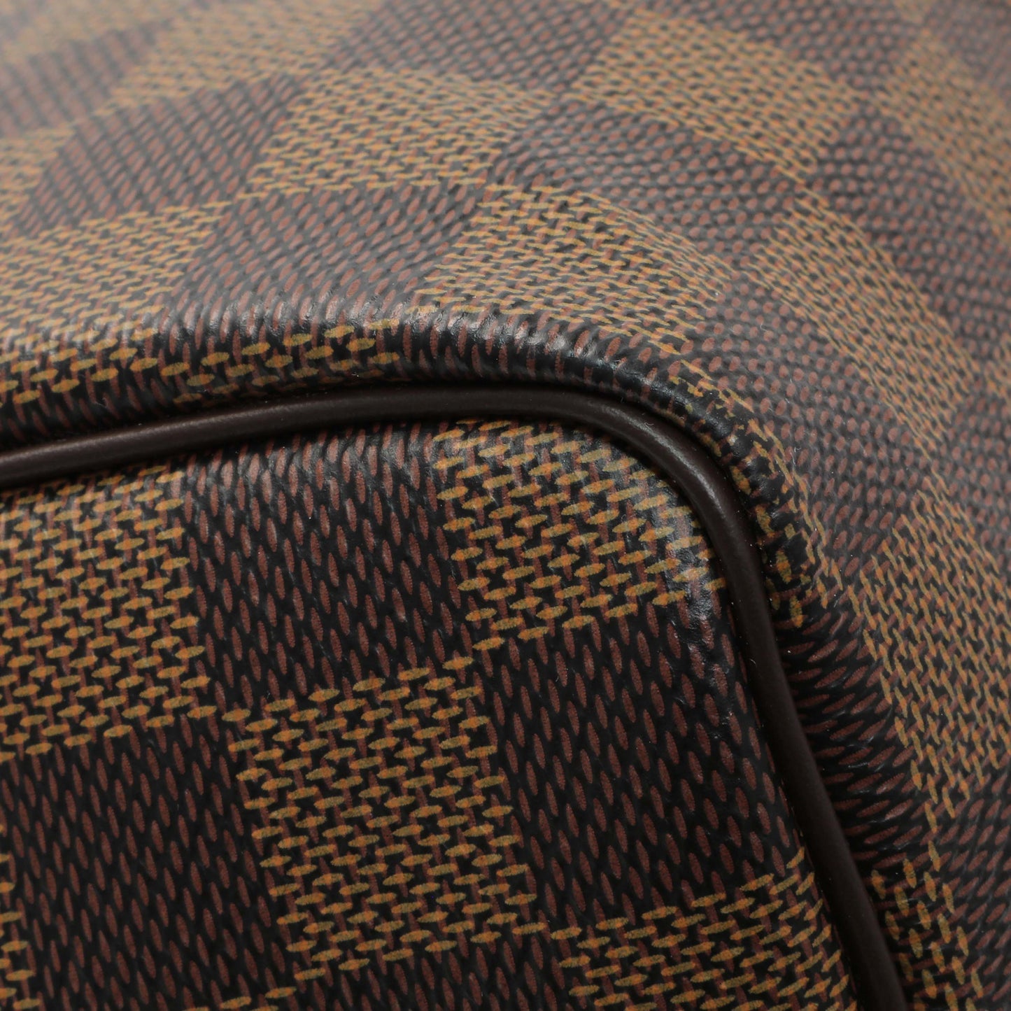 Exclusive Louis Vuitton Damier Ebene Speedy Bandouliere 25 — Lifestyle View