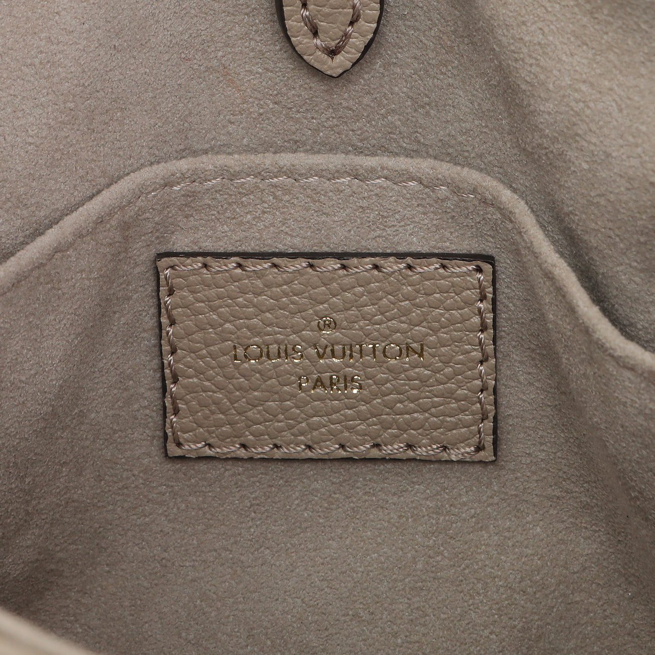 Exclusive Louis Vuitton Empreinte Monogram Onthego BB — Detail View
