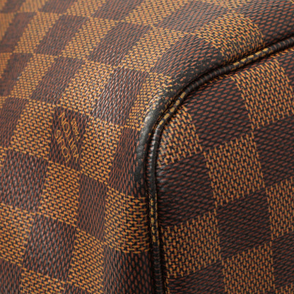 Exclusive Louis Vuttion Damier Ebene Neverfull MM — Top View