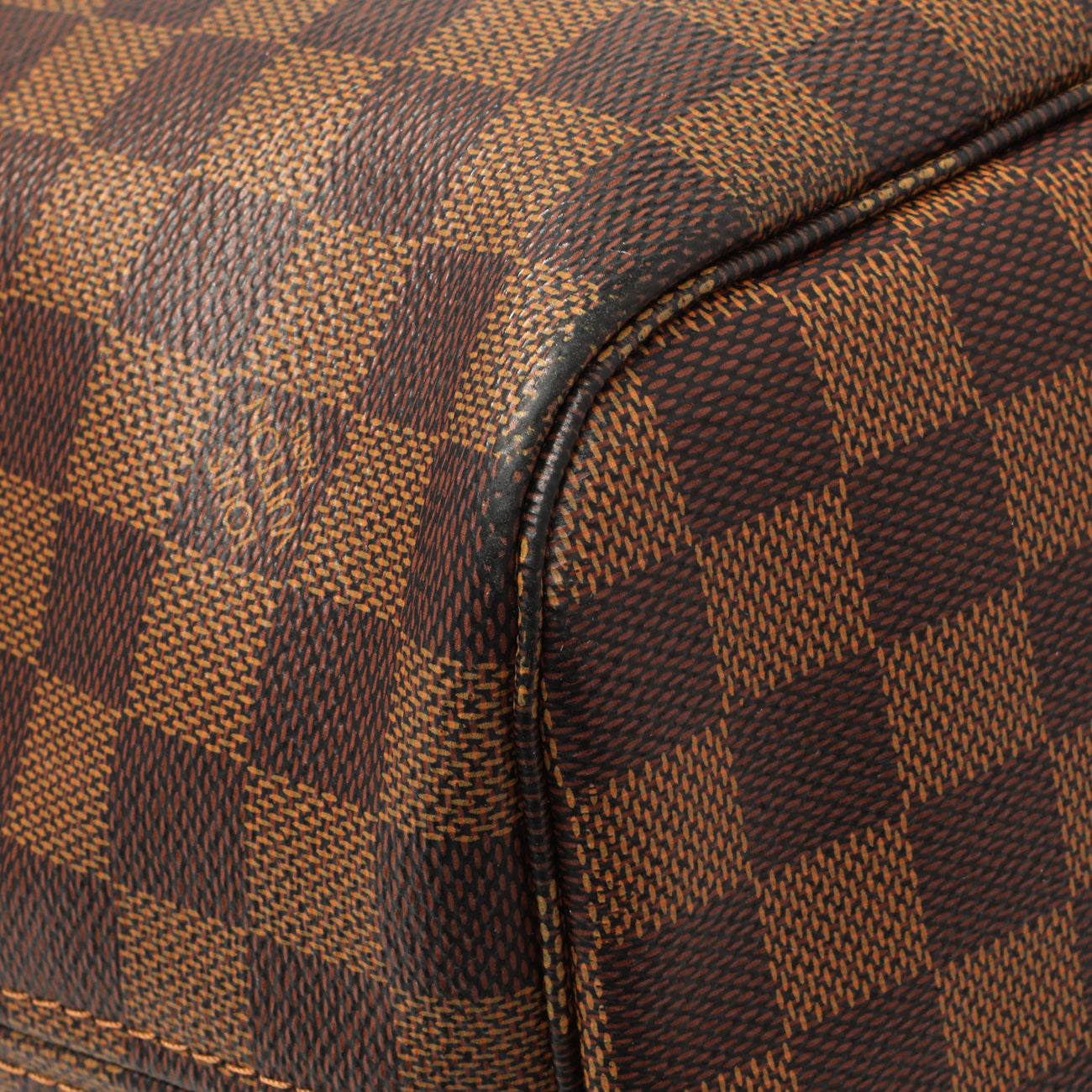 Exclusive Louis Vuttion Damier Ebene Neverfull MM — Lifestyle View