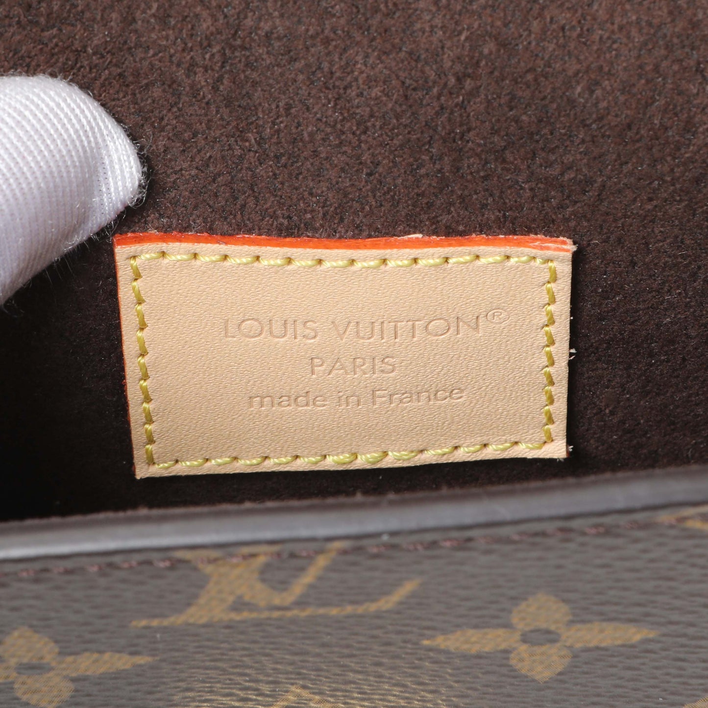 Exclusive Louis Vuitton Monogram Phone Pouch Métis — Detail View