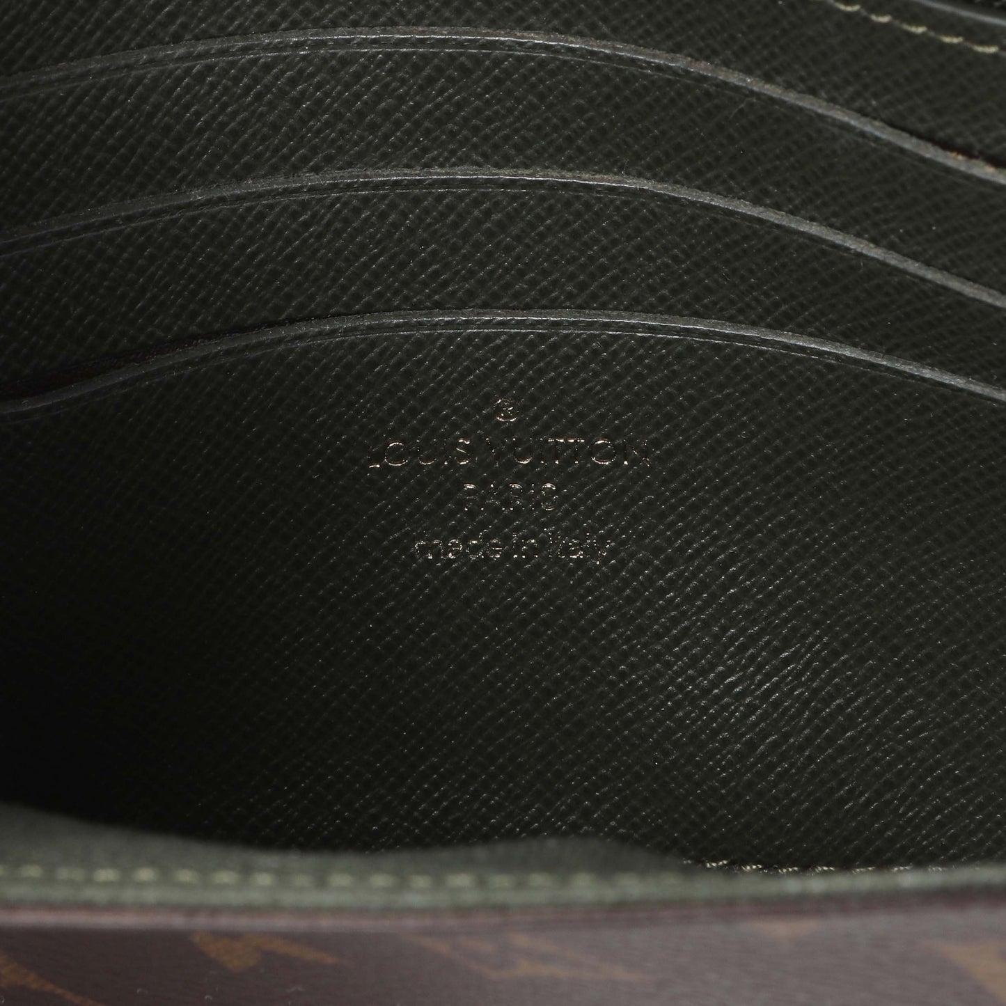 Exclusive Louis Vuitton Monogram Felicie Strap & Go — Detail View