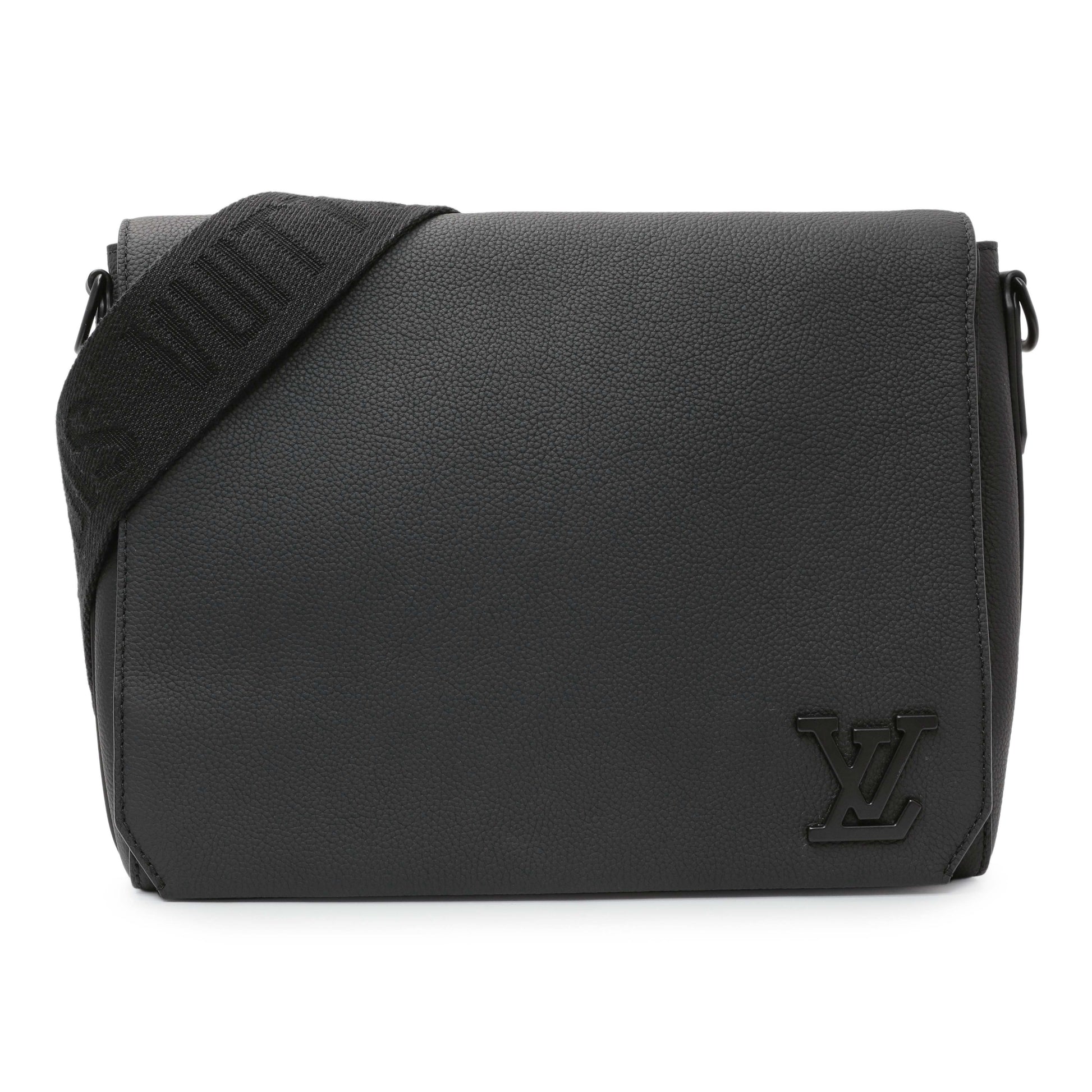 Exclusive Louis Vuitton Black Grained Calfskin Aerogram Takeoff Messenger — Front View